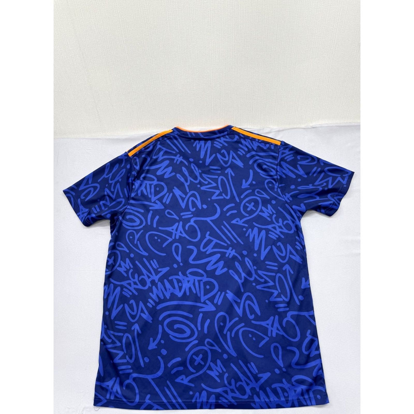 Adidas Adidas Real Madrid Graffiti Jersey XL Victory Blue 2021 PRIMEGREEN Jersey Unisex Adult XL Victory Blue Graffiti 2021 PRIMEGREEN Size US XL / EU 56 / 4 - 2 Thumbnail