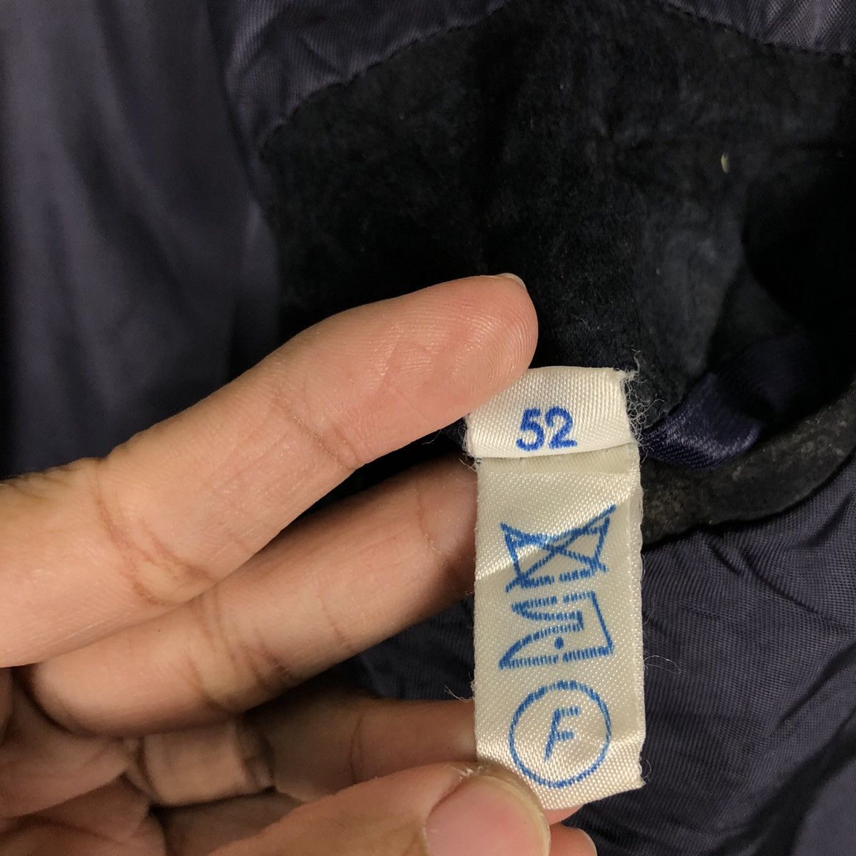 Genuine Leather Vintage Pig Skin Genuine Leather Jacket England Issey Miyake Size US L / EU 52-54 / 3 - 21 Thumbnail