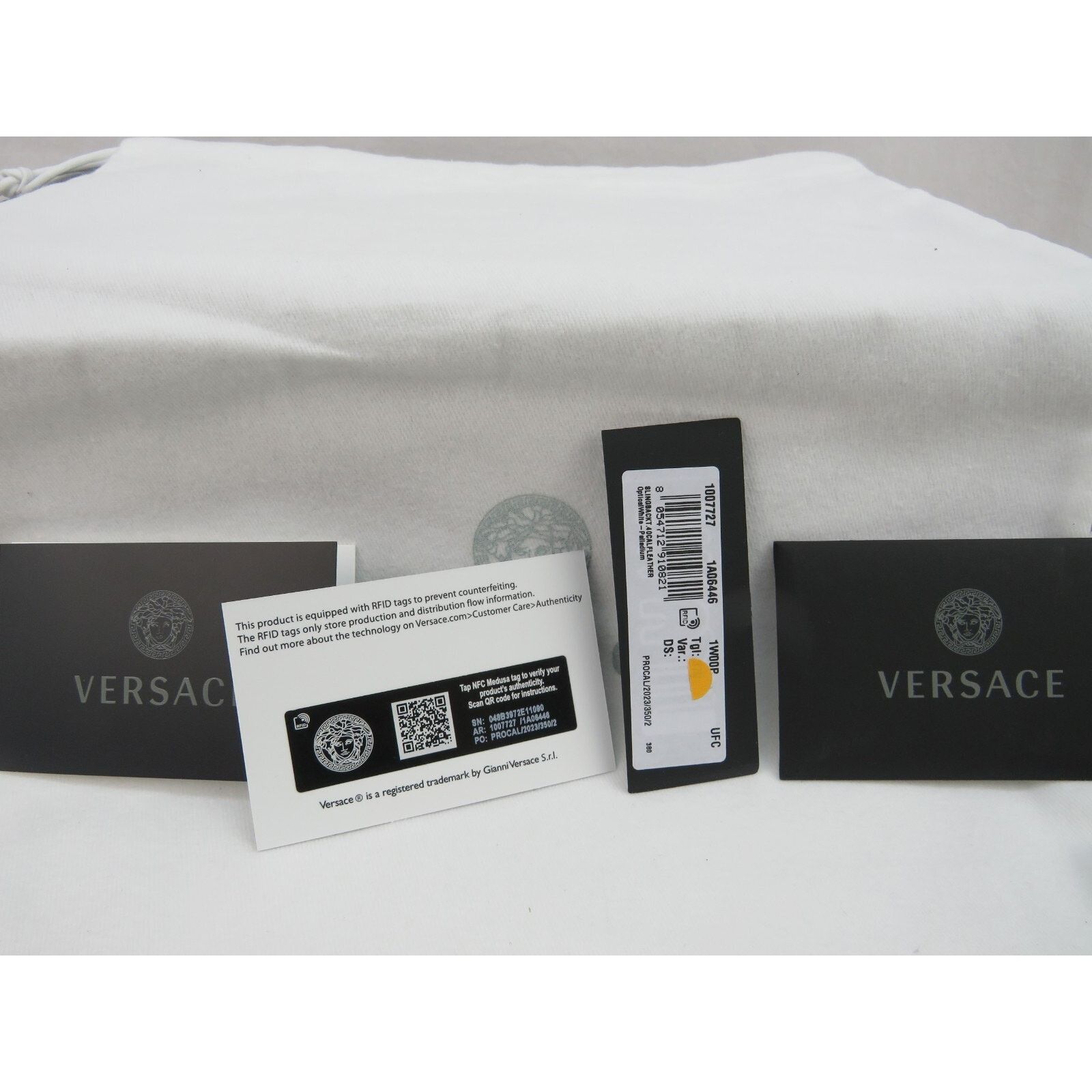 Versace VERSACE WHITE PATENT LEATHER GOLD MEDUSA KITTEN PUMPS 37 7 Size US 7 / IT 37 - 12 Thumbnail