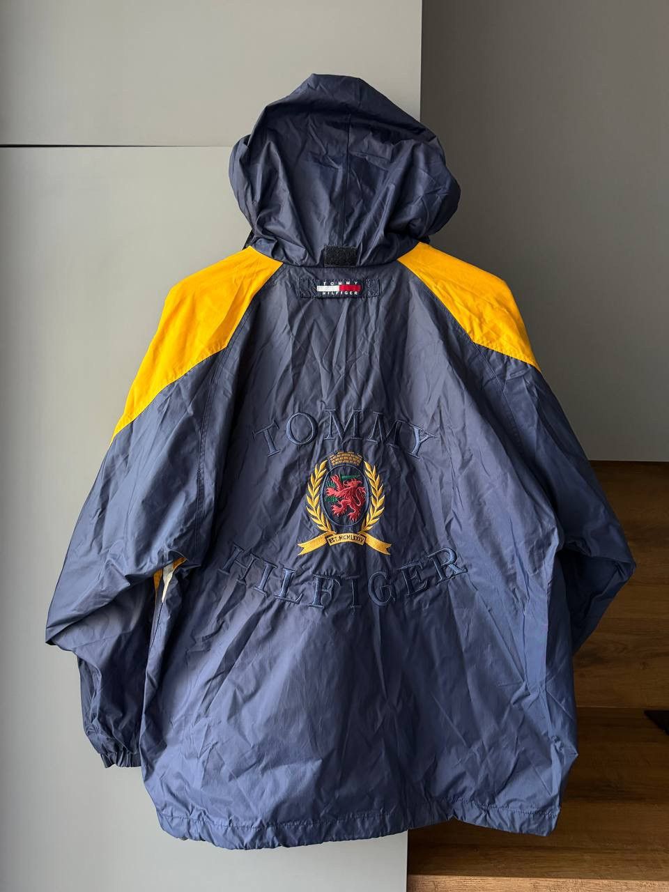 Tommy Hilfiger Vintage Tommy Hilfiger Spellout jacket Size US M / EU 48-50 / 2 - 1 Thumbnail