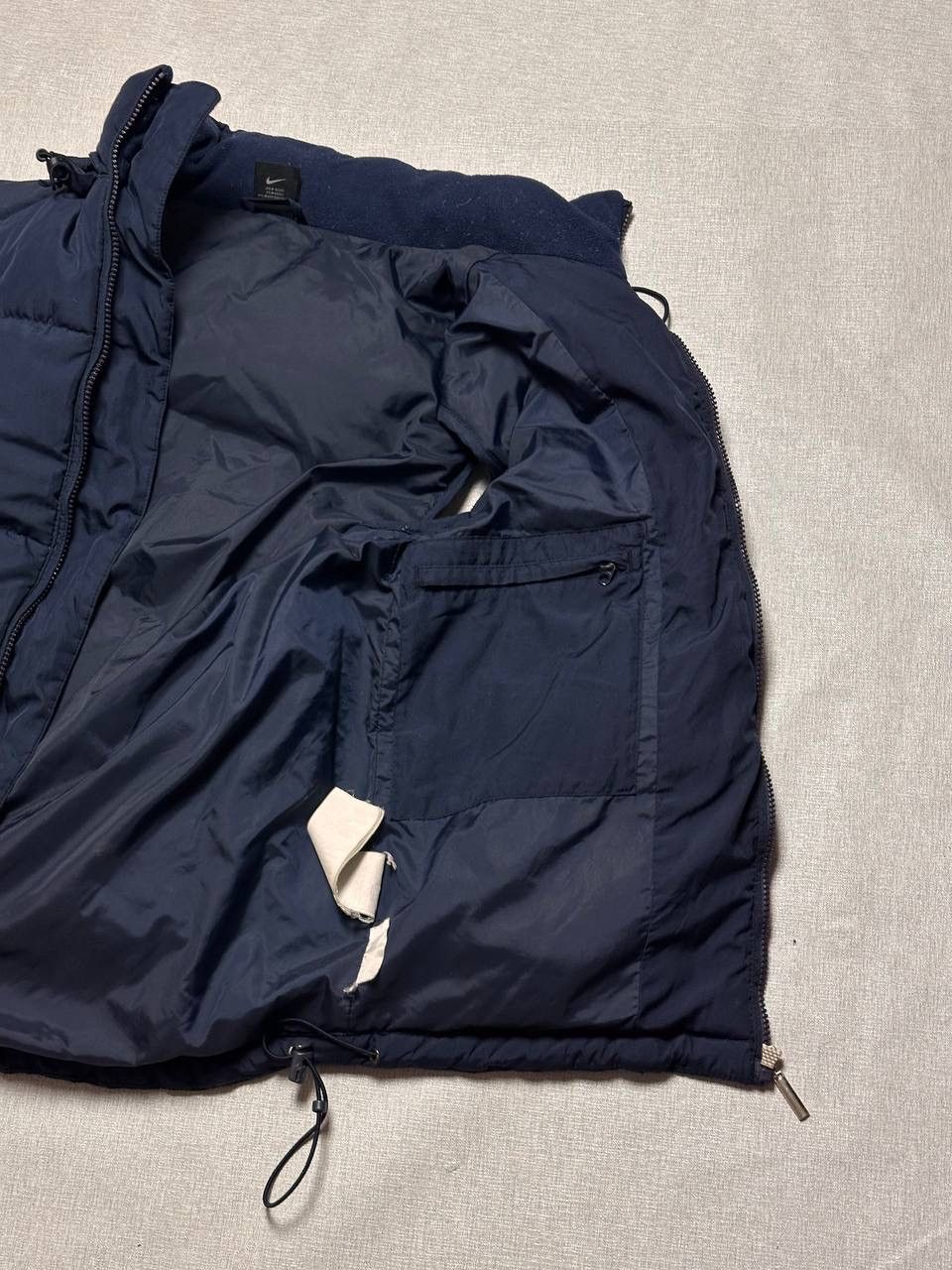 Nike Vintage Nike 2000s Navy Down Puffer Vest with Packable Hood Size US S / EU 44-46 / 1 - 20 Thumbnail
