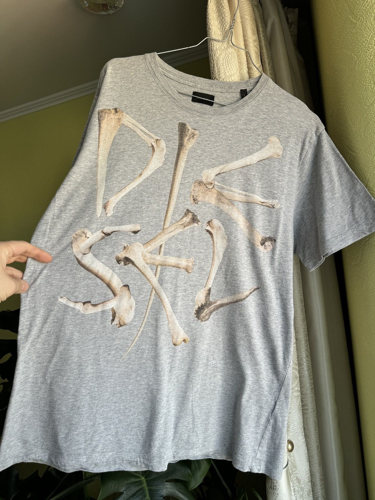 Diesel Vintage Diesel Bones Logo T-Shirt Y2k Hysteric Glamor Style Size US L / EU 52-54 / 3 - 4 Thumbnail