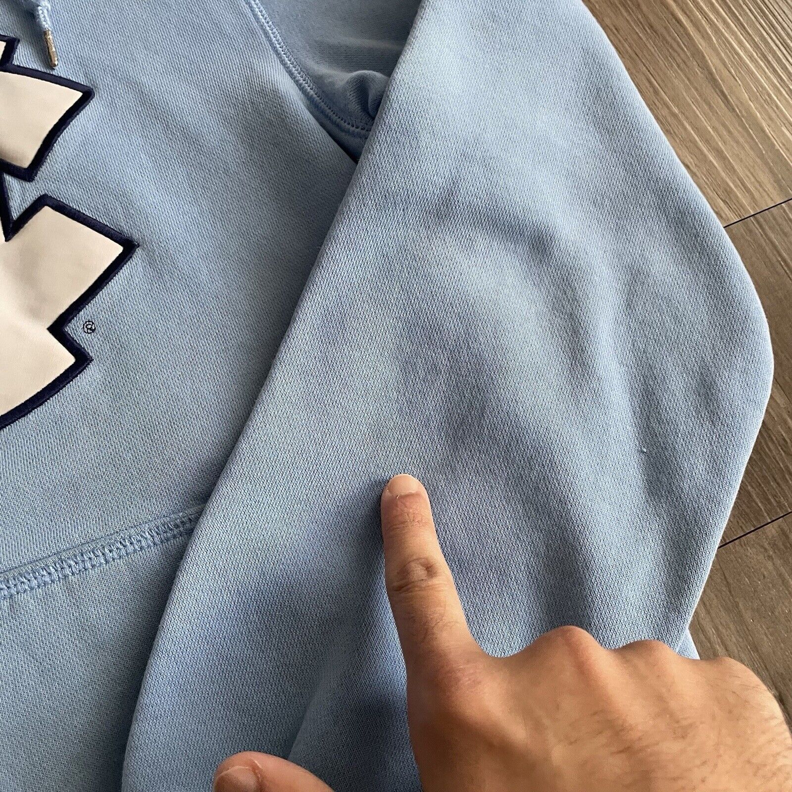 Nike × Vintage Nike UNC Center Swoosh Hoodie Size S Embroidered Baby Blue Size US S / EU 44-46 / 1 - 3 Thumbnail