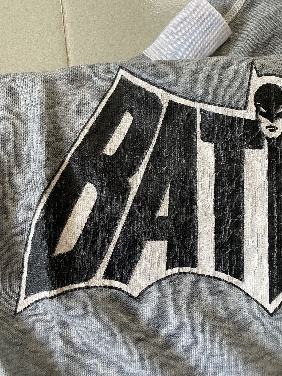 Vintage VINTAGE DISTRESSED BATMAN TSHIRT Size US S / EU 44-46 / 1 - 8 Thumbnail