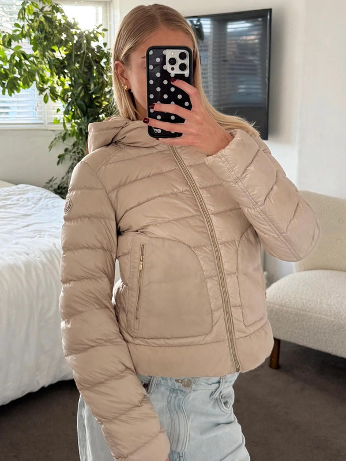 Moncler Moncler Merville Giubbotto beige down jacket Size XS / US 0-2 / IT 36-38 - 3 Thumbnail