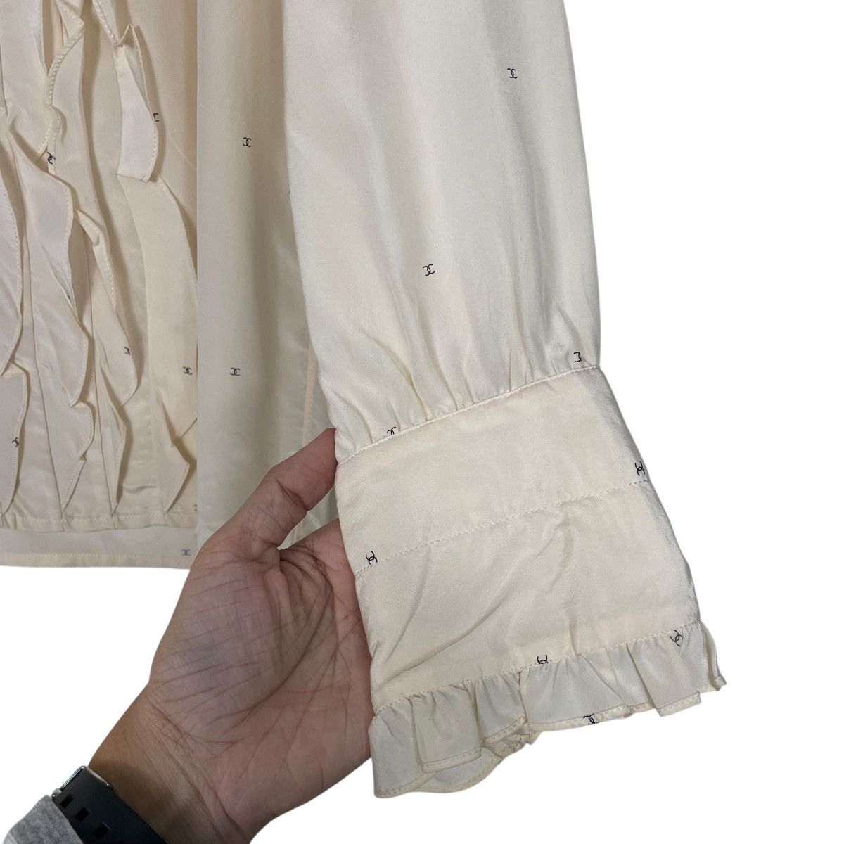Chanel Vintage 80s Chanel Ruffle Silk Blouse Size XS / US 0-2 / IT 36-38 - 14 Thumbnail