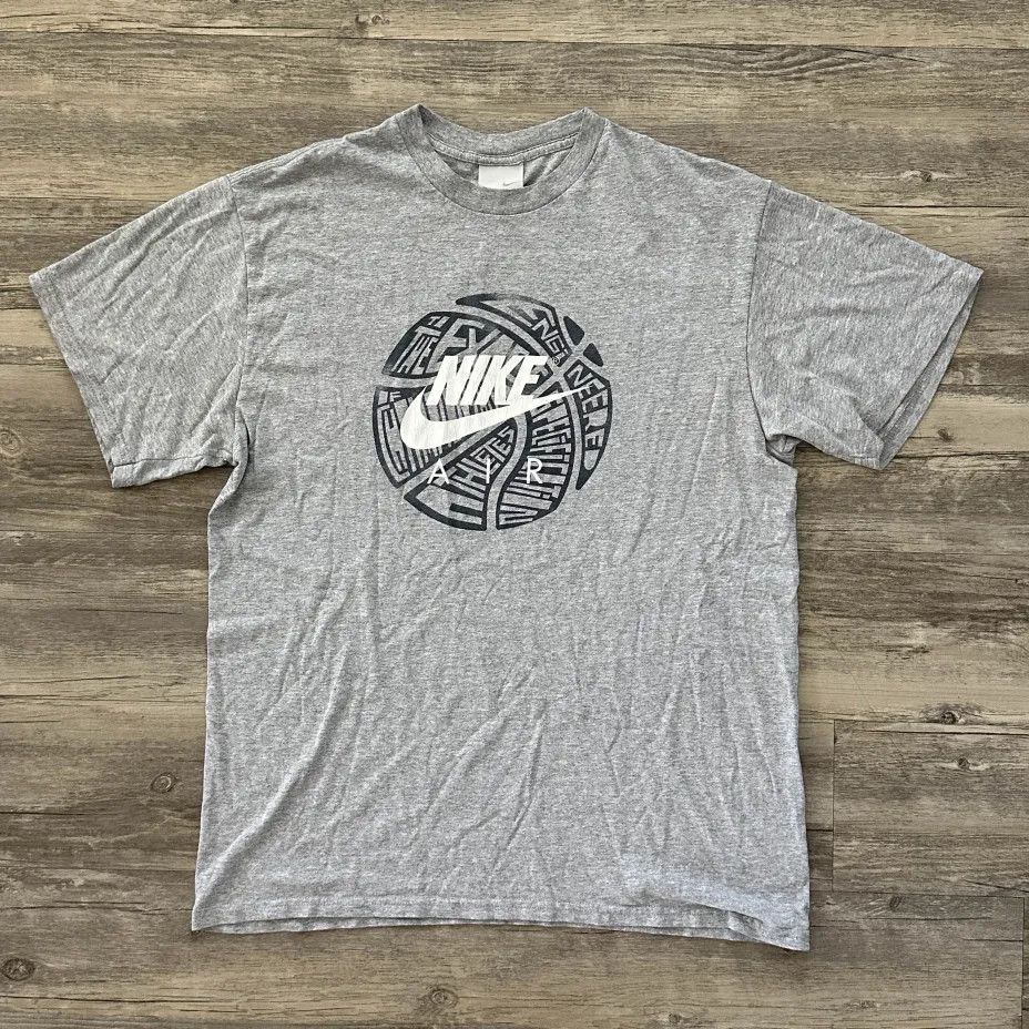 Nike Vintage 2000s Nike Basketball Swoosh T-Shirt Size Large Size US L / EU 52-54 / 3 - 1 Thumbnail