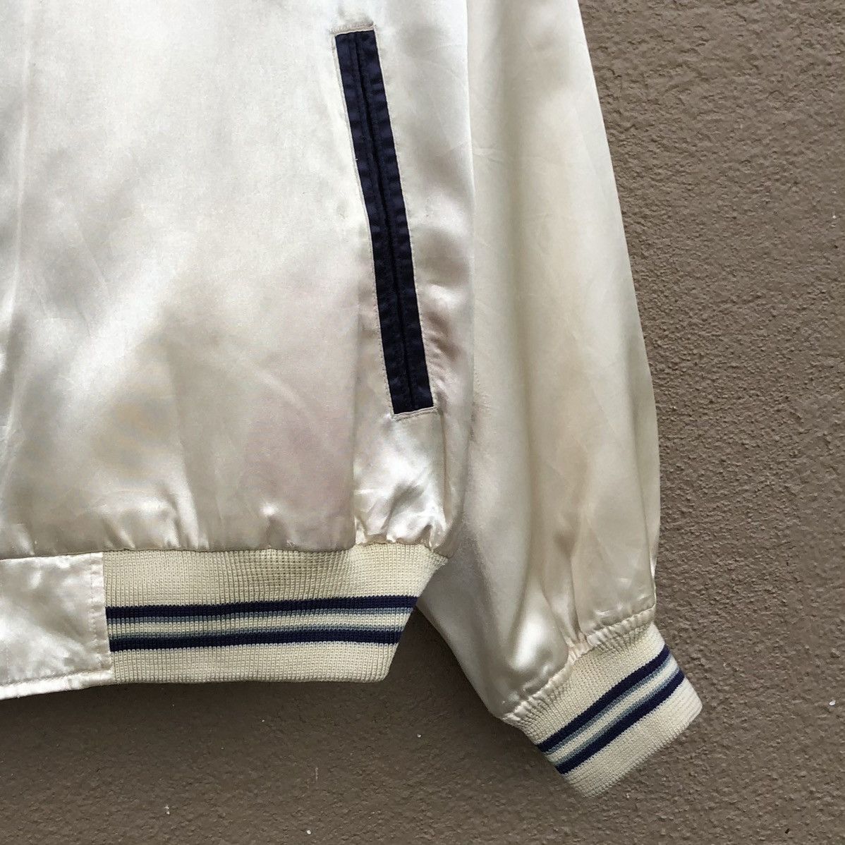 Avirex Vintage Avirex USA Satin Varsity Jacket Size US XL / EU 56 / 4 - 8 Thumbnail