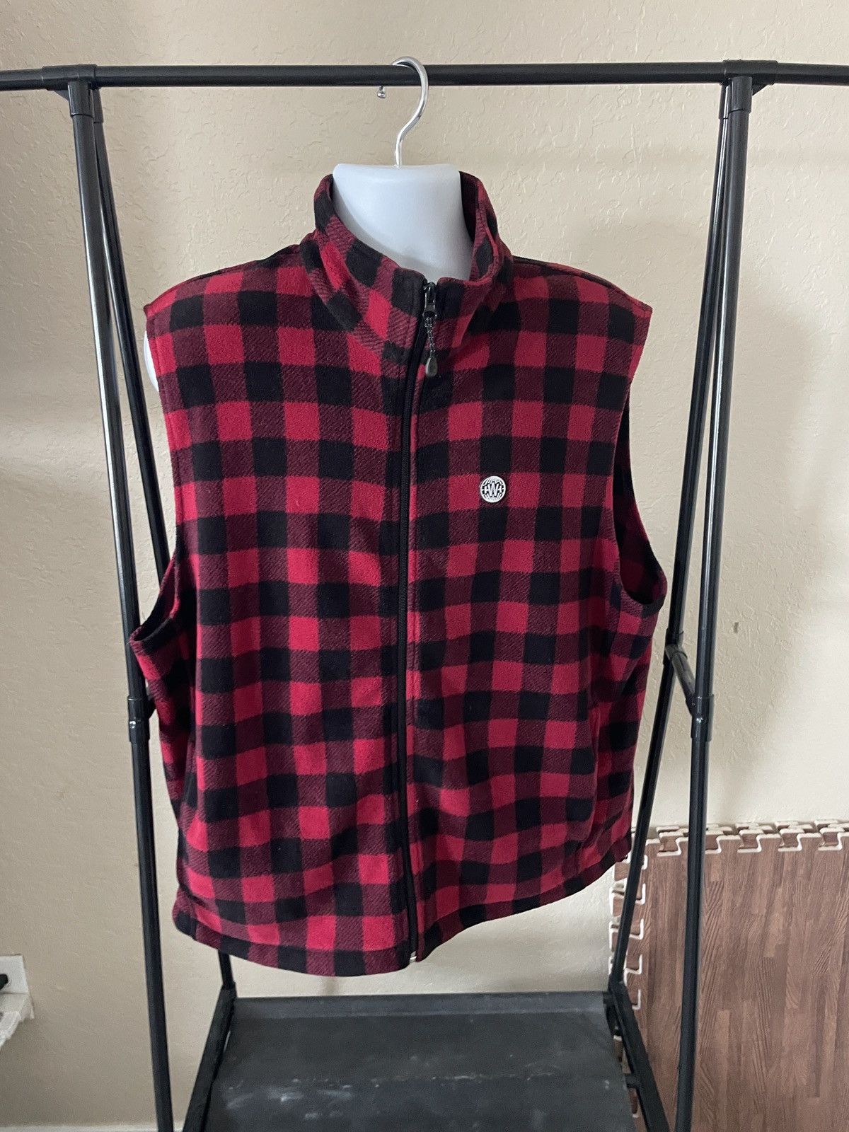 Woolrich Woolen Mills Heavyweight Buffalo Red & Black Fleece vest Size US XL / EU 56 / 4 - 1 Thumbnail