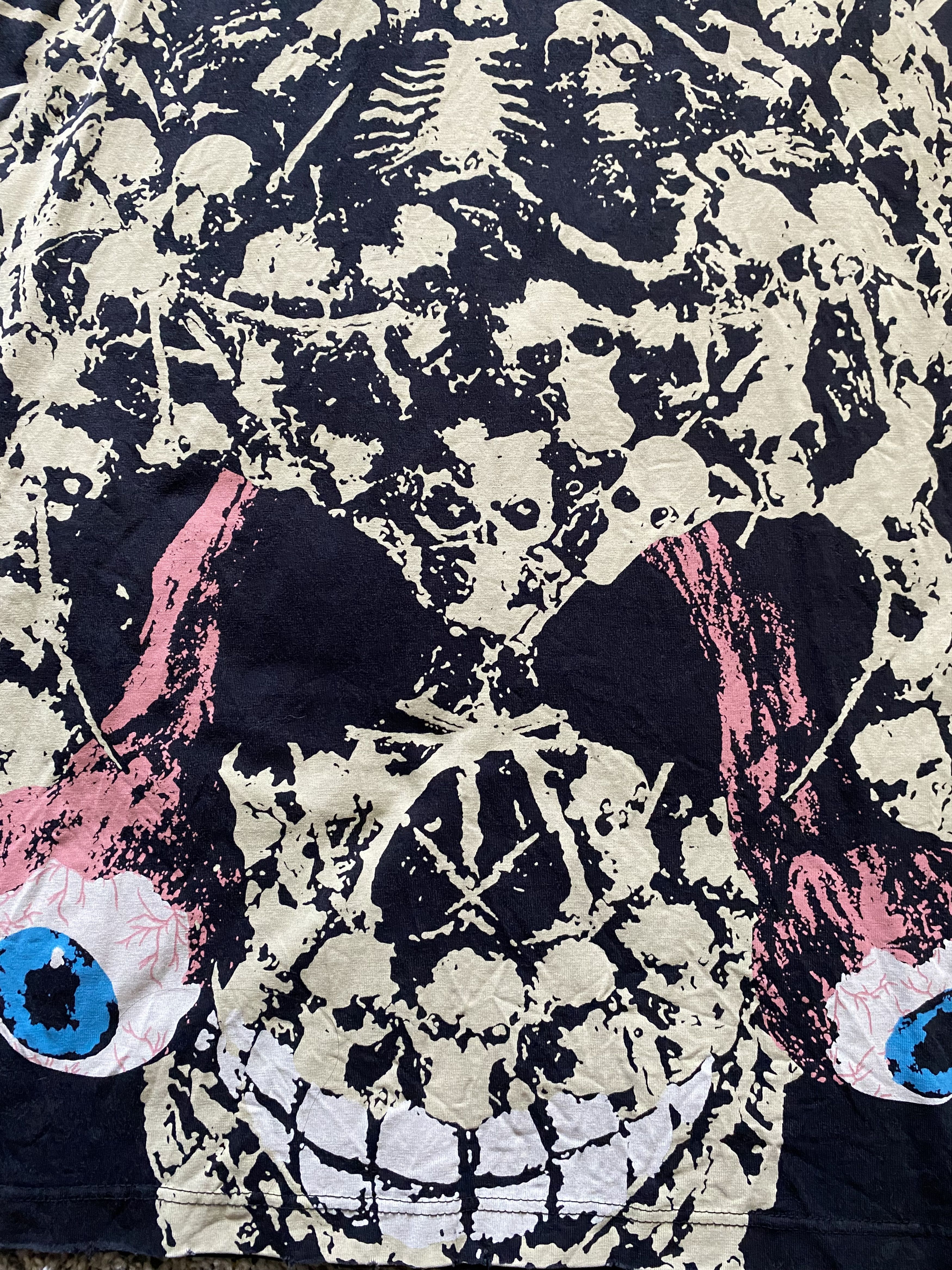 Skull all over print