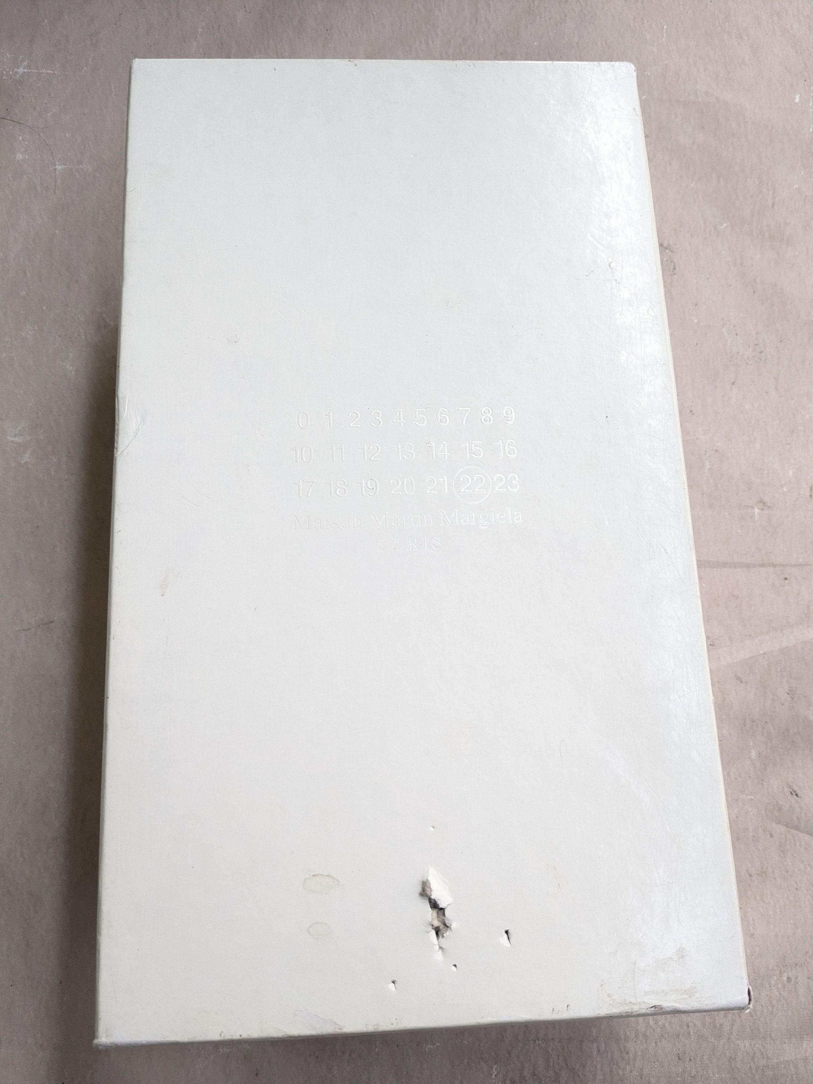 Maison Margiela Maison Margiela GAT Replica Beige Paint 7 40 Suede Leather Size US 7 / EU 40 - 17 Thumbnail