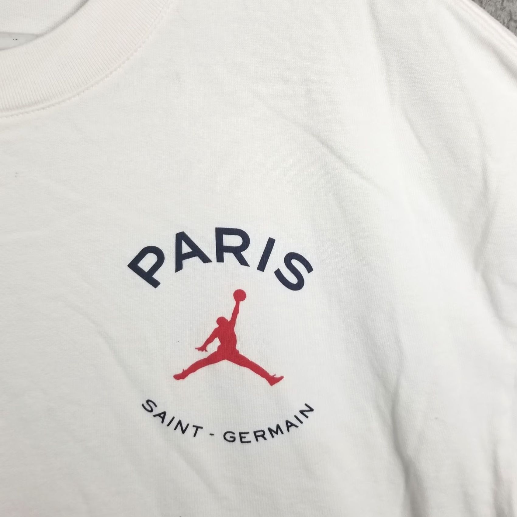 Nike Nike Air Jordan PSG White Tee Shirt Men 2XL White Logo Paris Nike Air Jordan PSG Shirt Men 2XL Size US XXL / EU 58 / 5 - 2 Thumbnail