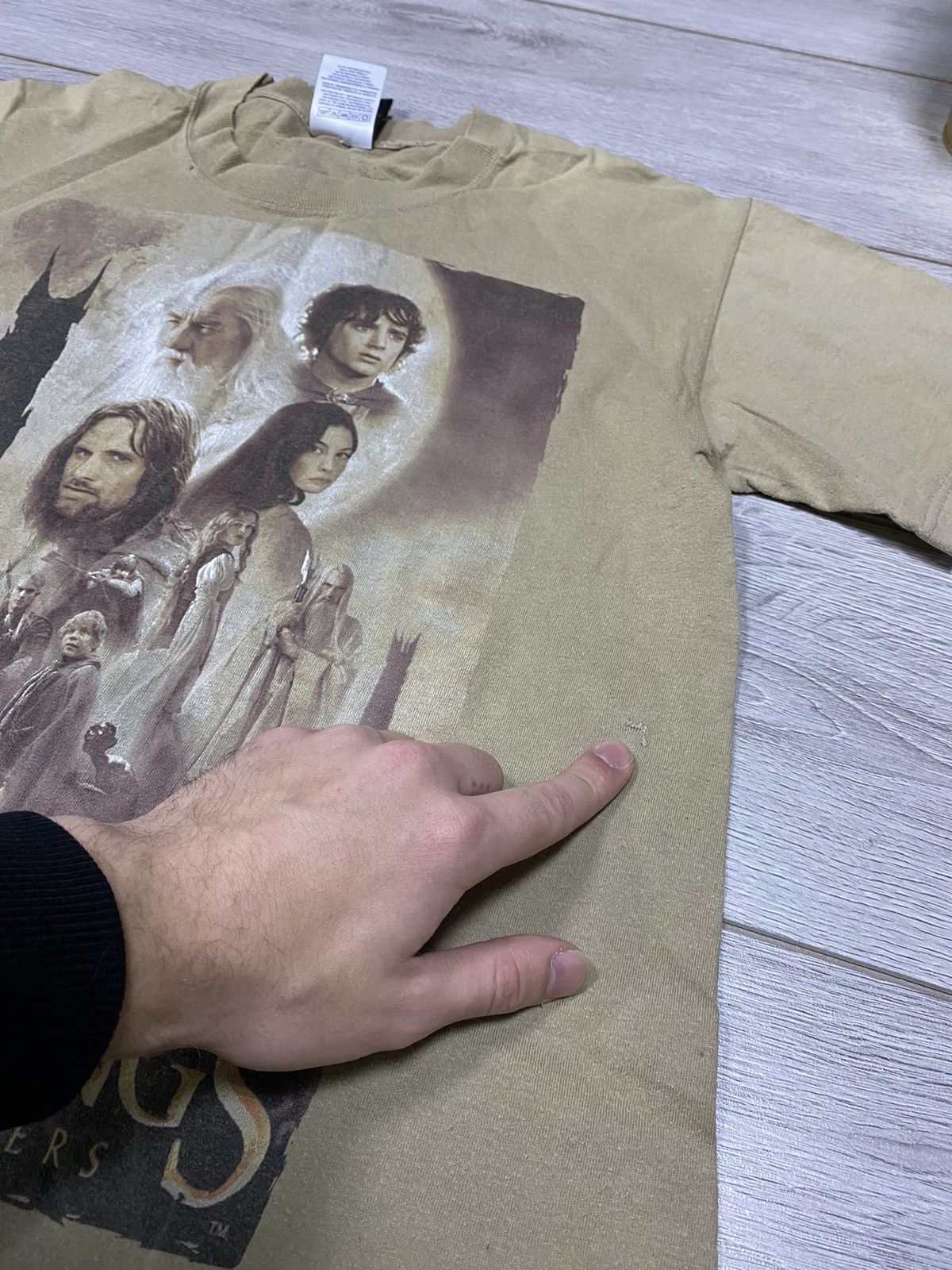 Vintage Lord of The rings the two towers vintage t-shirt Size US S / EU 44-46 / 1 - 6 Thumbnail