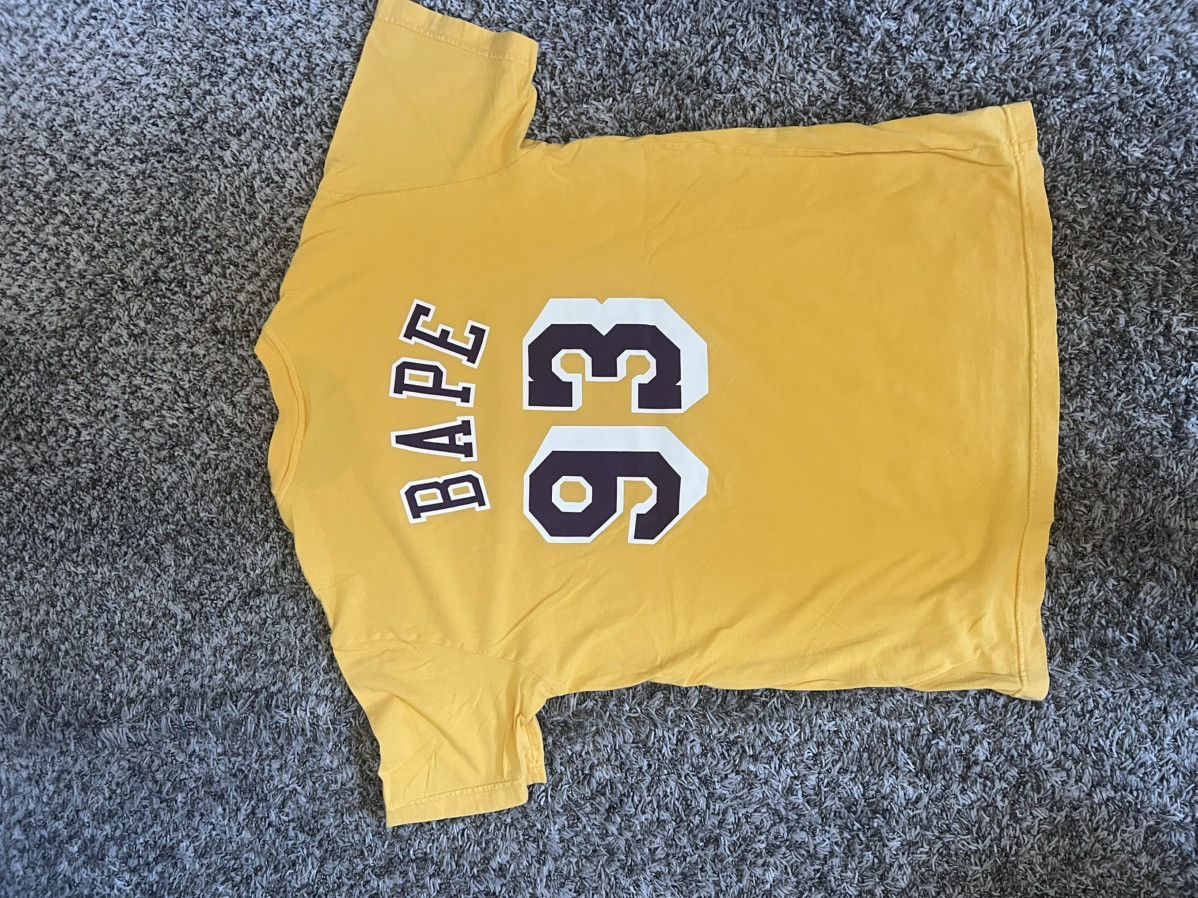 Bape Bape Lakers t-shirt Size US S / EU 44-46 / 1 - 2 Thumbnail