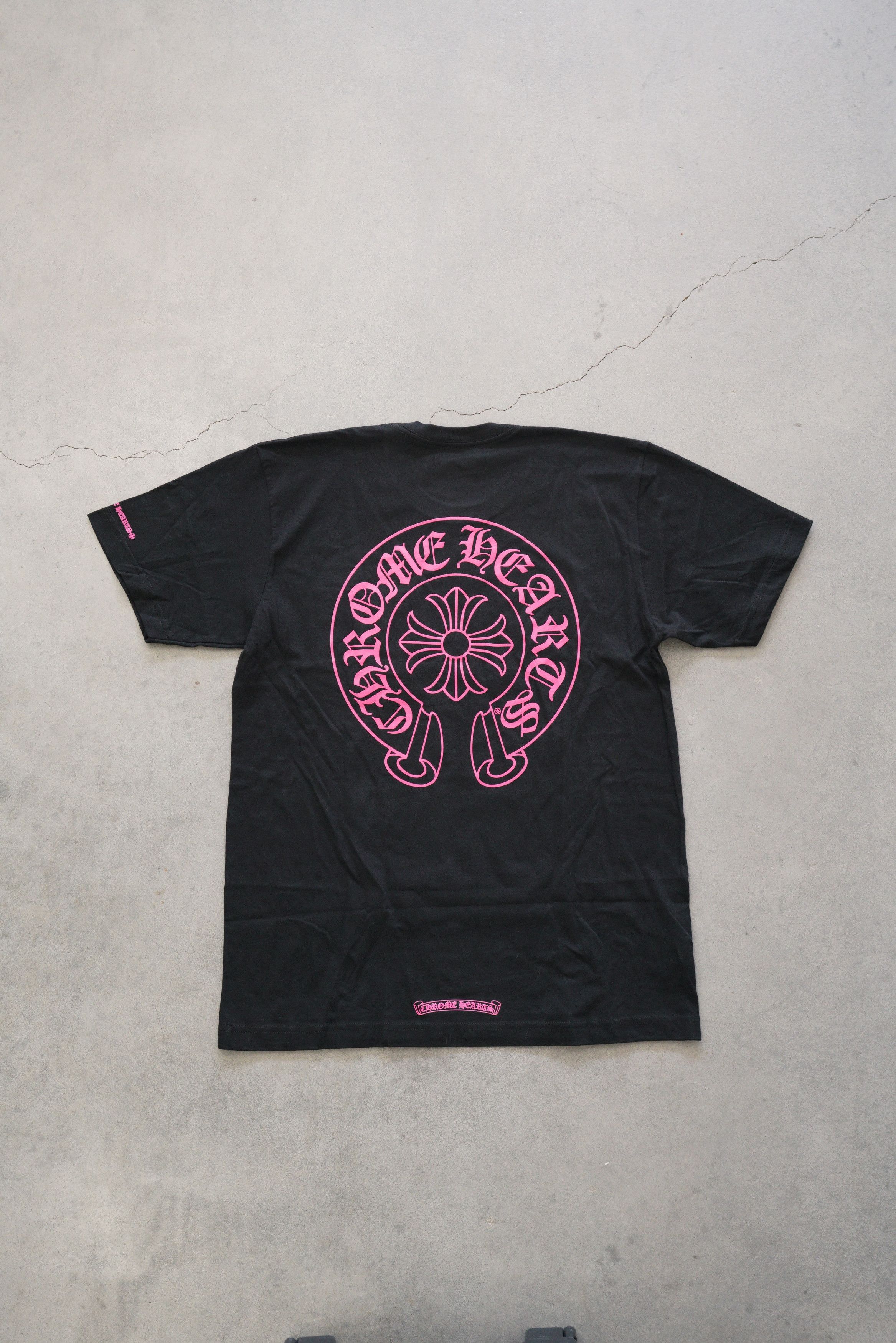 Chrome Hearts Chrome Hearts Pink Horseshoe Short Tee - Black | Grailed