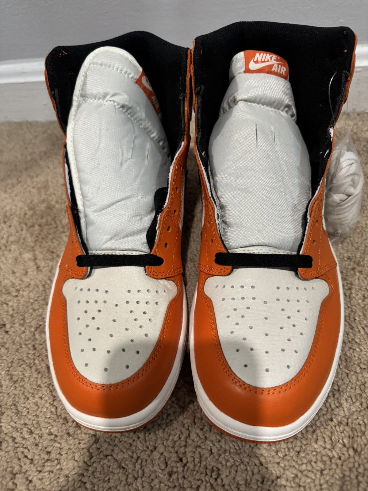 Jordan Brand Jordan 1 Shattered Backboard Away 2016 Size US 10 / EU 43 - 3 Thumbnail