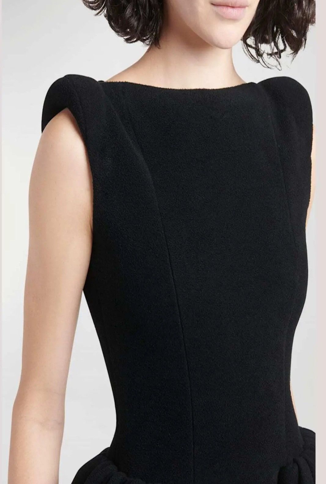 Versace Versace Voluminous knit mini dress size 44/us size 8 Size M / US 6-8 / IT 42-44 - 3 Thumbnail