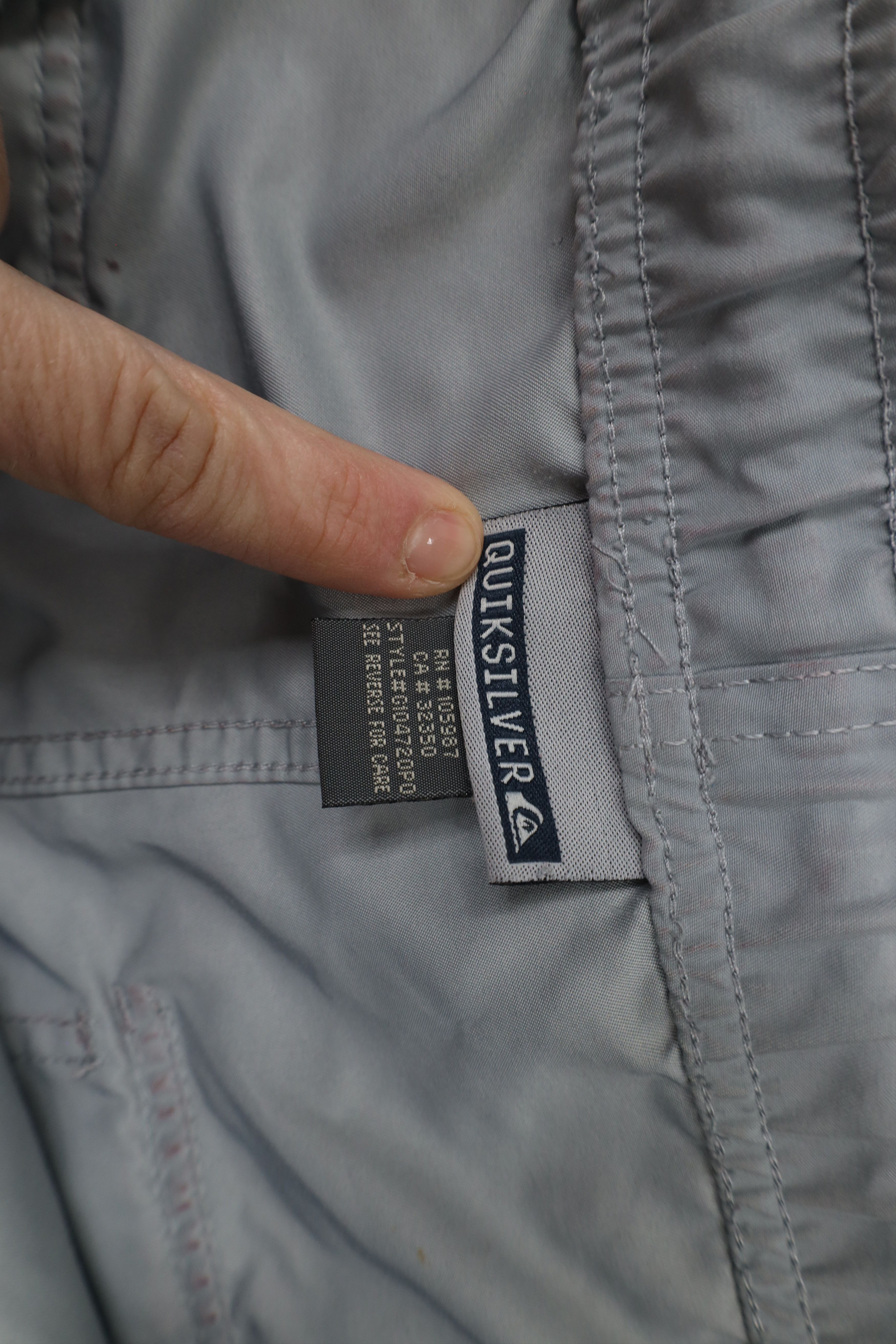 Quiksilver × Vintage Vintage 90s Y2K Quiksilver Surfing Cargo Shorts Gray Size US 30 / EU 46 - 9 Thumbnail