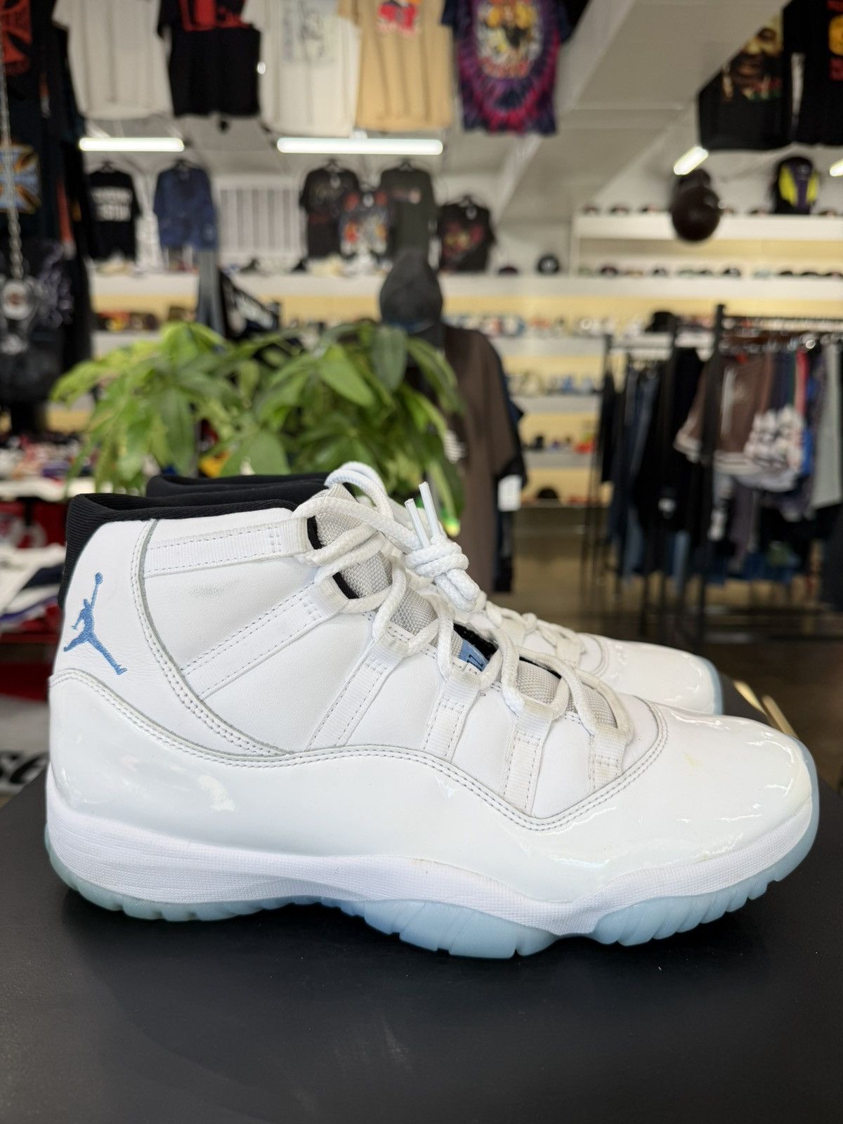 Jordan Brand Air Jordan 11 Legend Blue Size 10.5 (2024) Size US 10.5 / EU 43-44 - 6 Thumbnail