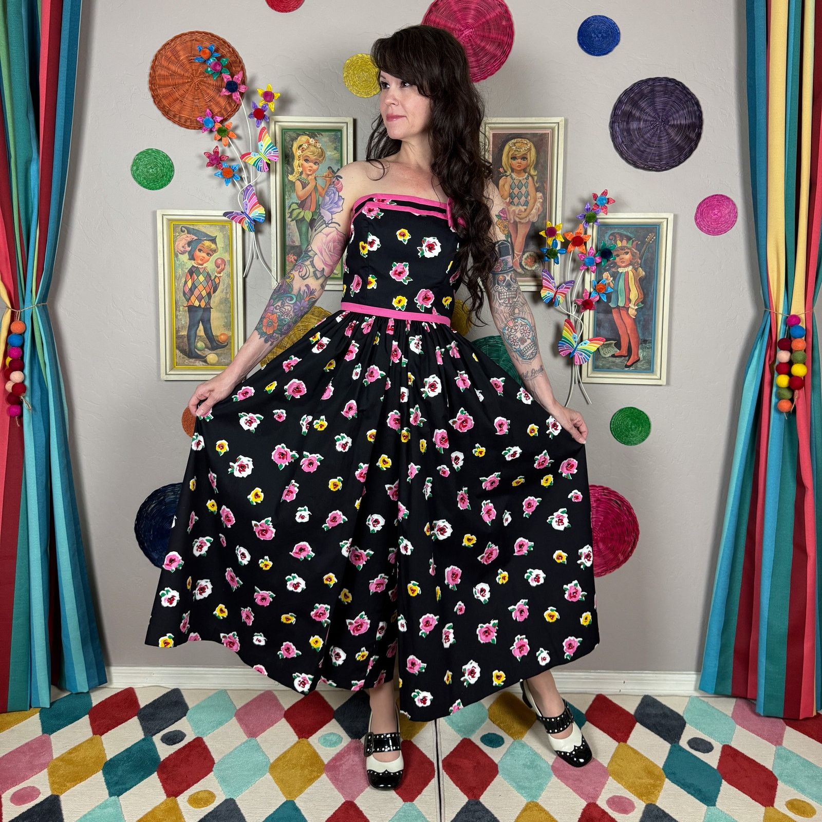 Vintage Vintage 1980s Black & Pink Floral Strapless Palazzo Jumpsuit Size 26" / US 2 / IT 38 - 2 Thumbnail