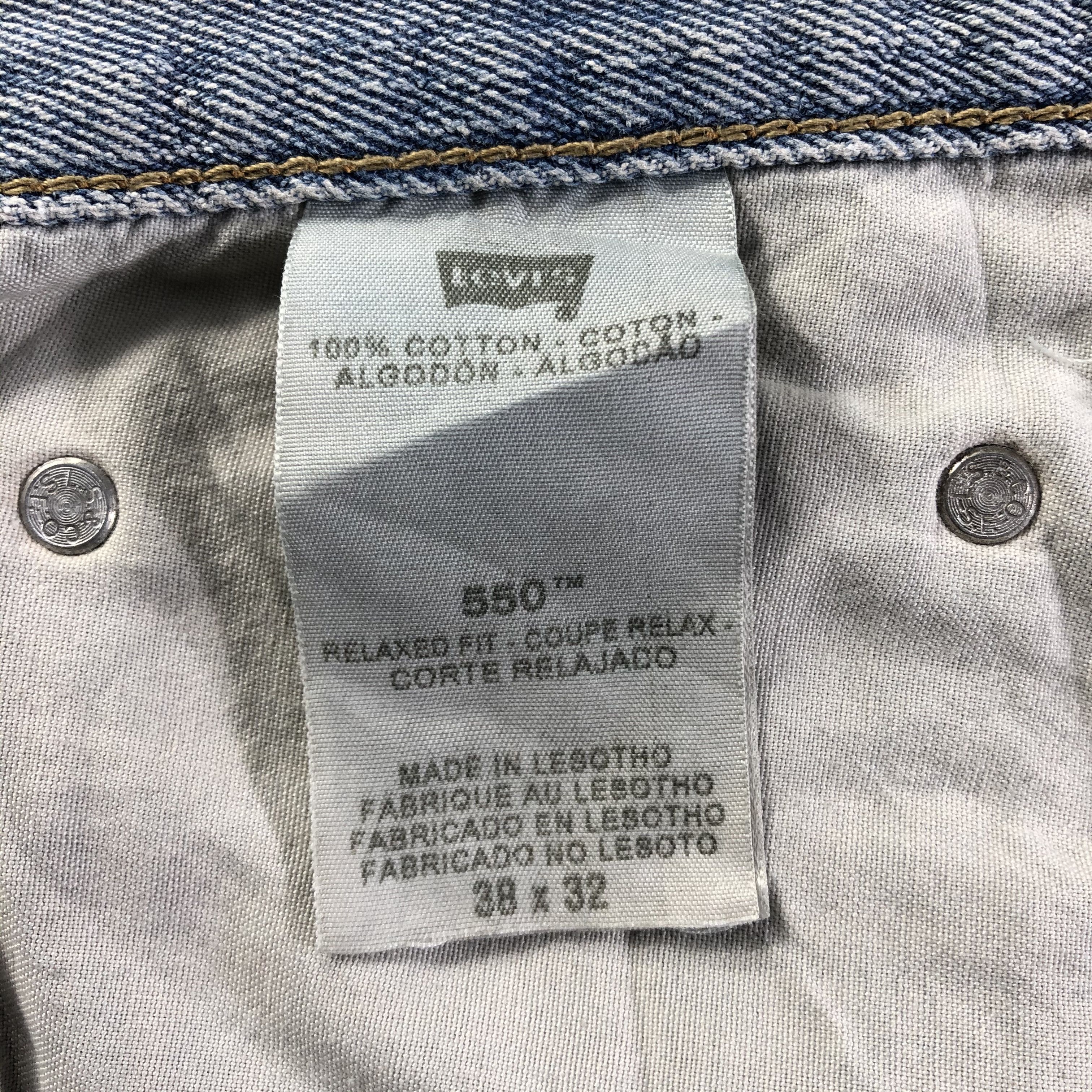 Levi's Vintage Light Wash Levis 550 Jeans-J4372 Size US 39 - 13 Thumbnail