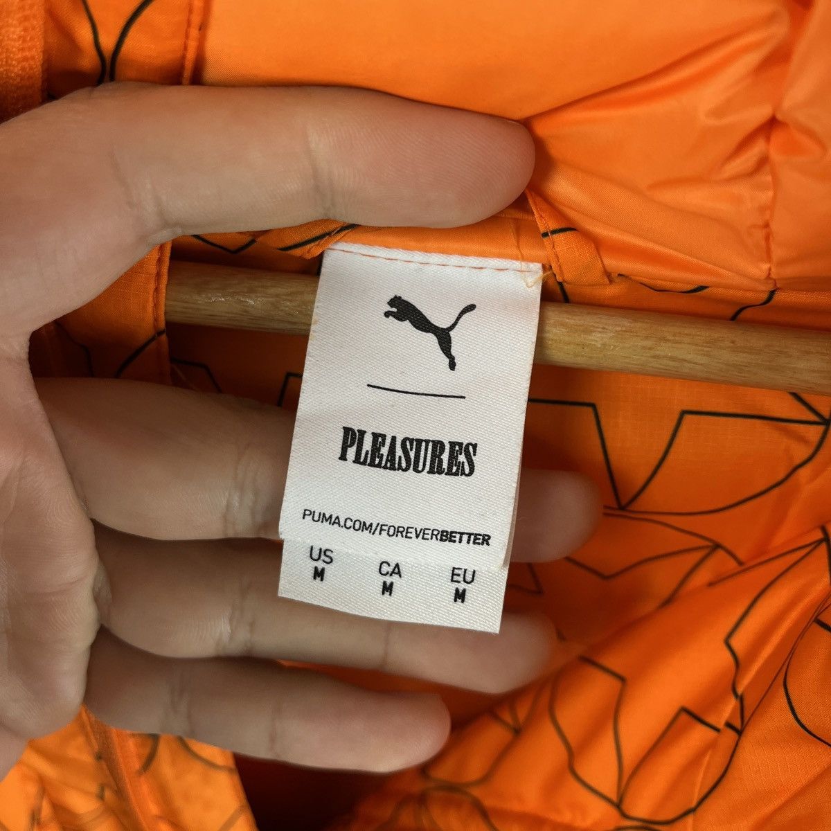 Pleasures Puma x Pleasuers Hood Jacket Primaloft Orange Star Y2K Down Size US L / EU 52-54 / 3 - 15 Thumbnail
