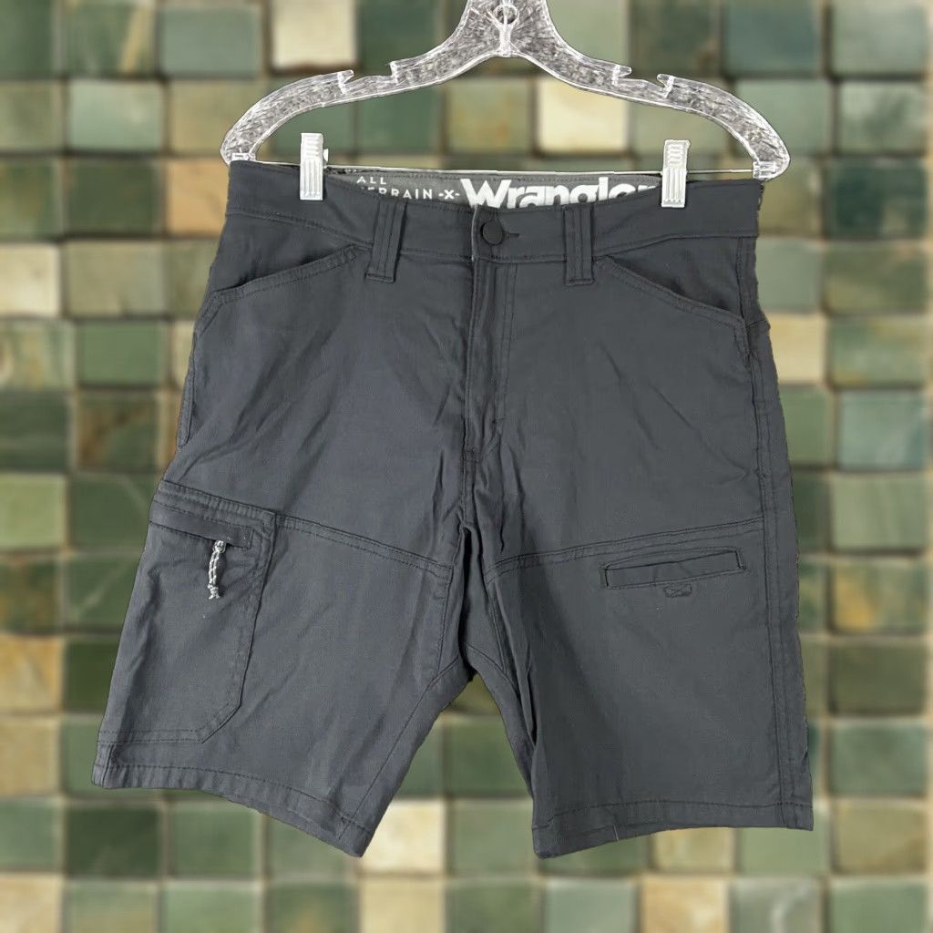 Wrangler Wrangler Outdoor Chino Shorts Adult Men's 30 Gray Size US 30 / EU 46 - 1 Thumbnail