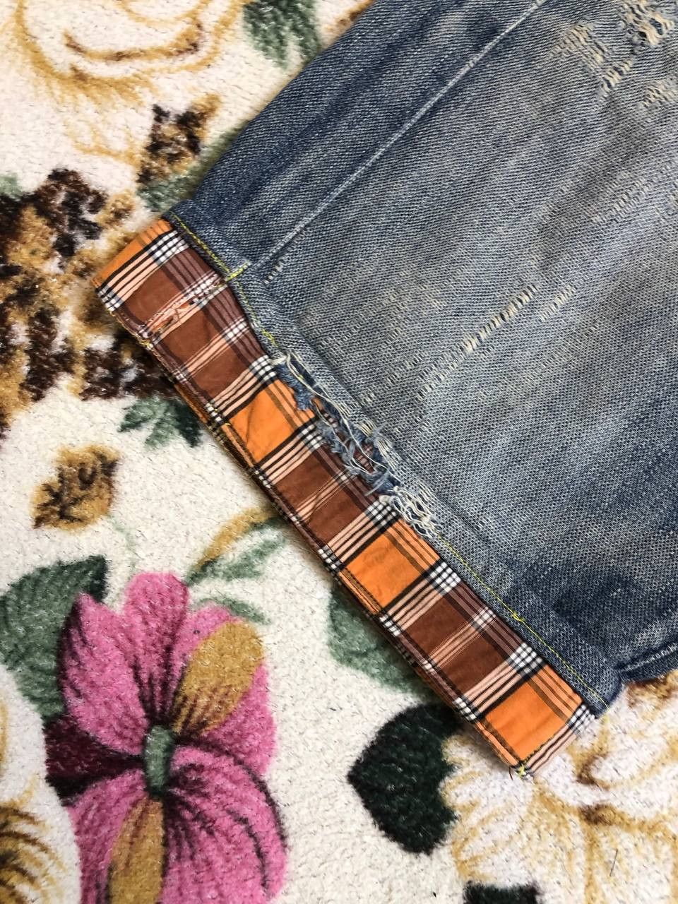 Miss Sixty Miss Sixty Collection Italy Style Perkins shorts distressed Size 28" / US 6 / IT 42 - 5 Thumbnail