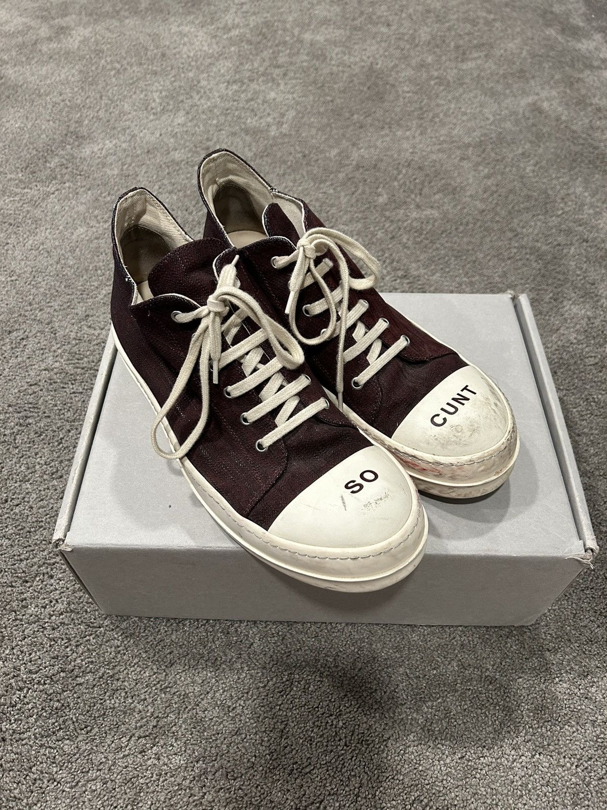 RICK OWENS X RICK OWENS DRKSHDW RICK OWENS AW19 “SO CUNT” LOW TOP RAMONES SHOES