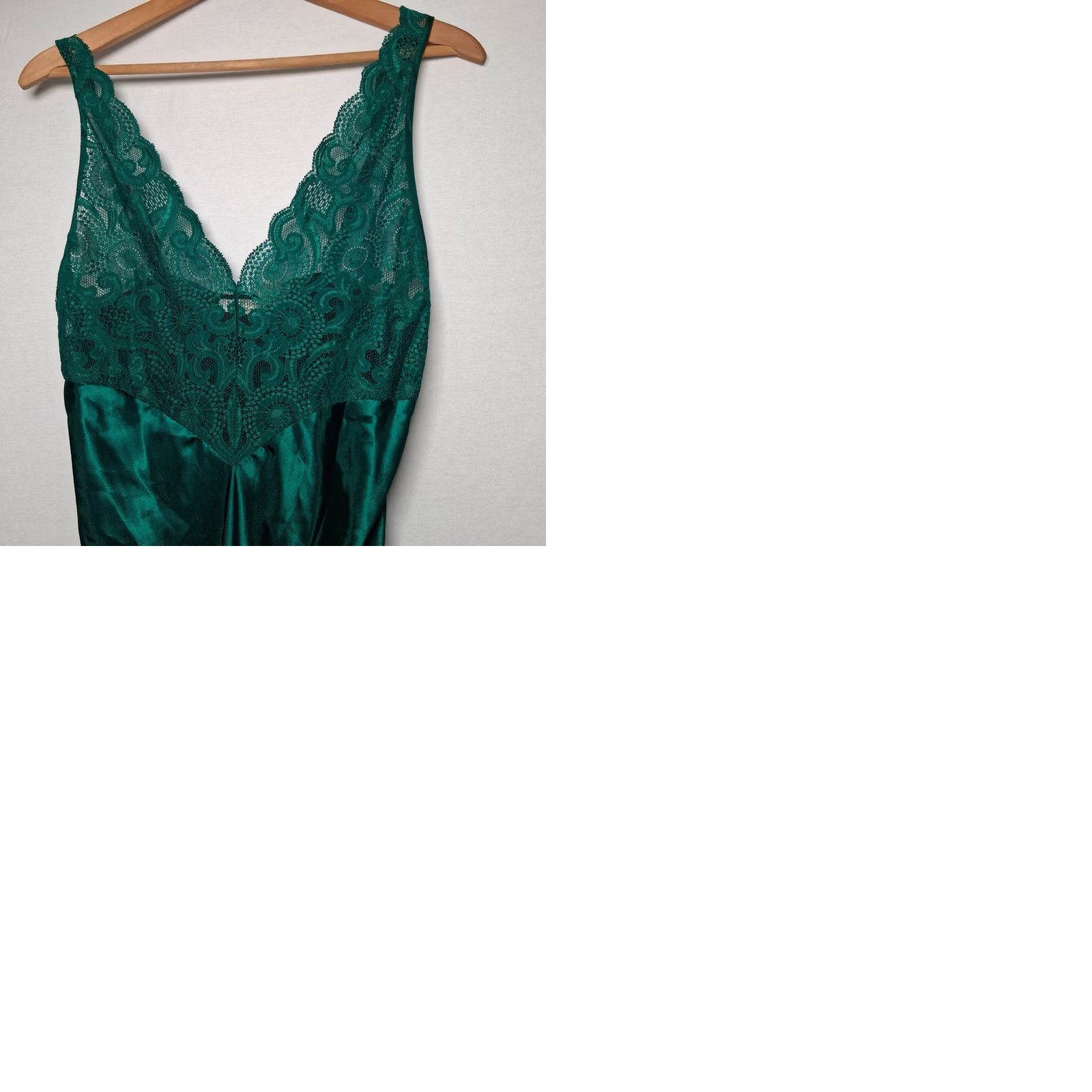 Victoria's Secret VINTAGE Victoria's Secret Nightgown Shirt Women Green 1990s Satin Lace Intimate XS S Size ONE SIZE - 10 Thumbnail