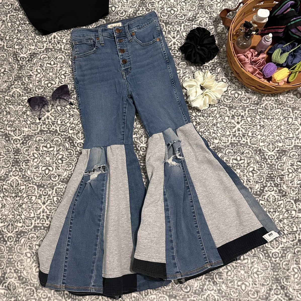 Madewell Madewell Flare Patchwork Jeans Size 26 Size 26" / US 2 / IT 38 - 1 Thumbnail