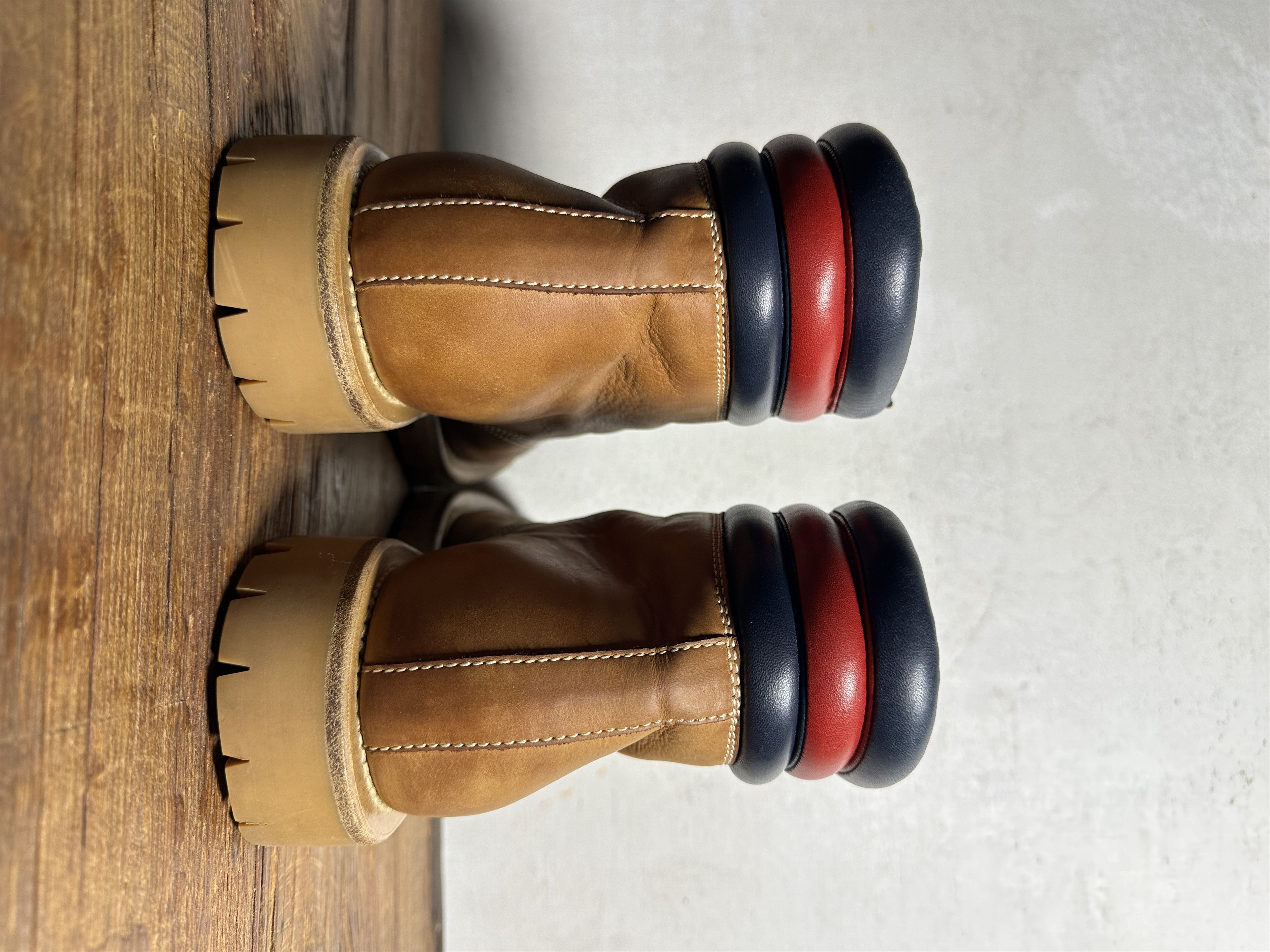 Gucci Marland Tan Suede Hiking Boots display picture 1