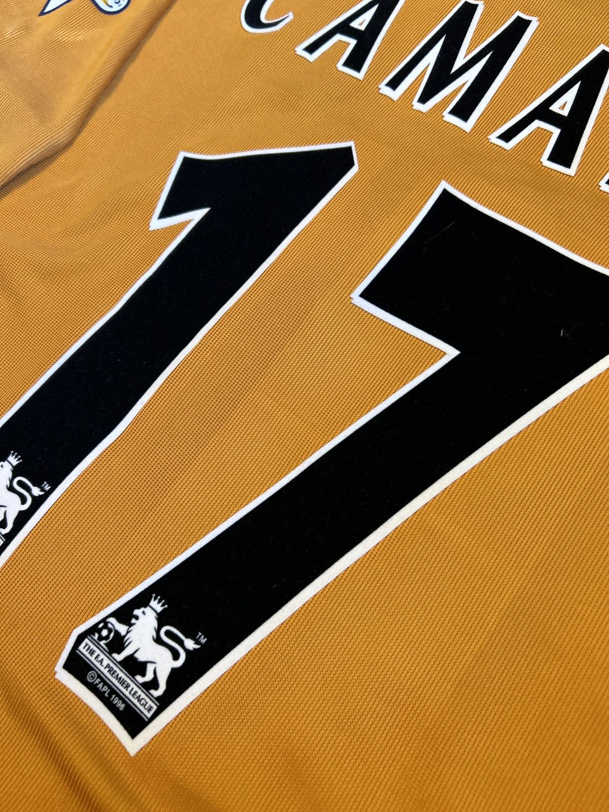 Vintage 03/04 Wolverhampton Wanderers FC Camara Home Shirt Size US L / EU 52-54 / 3 - 11 Thumbnail