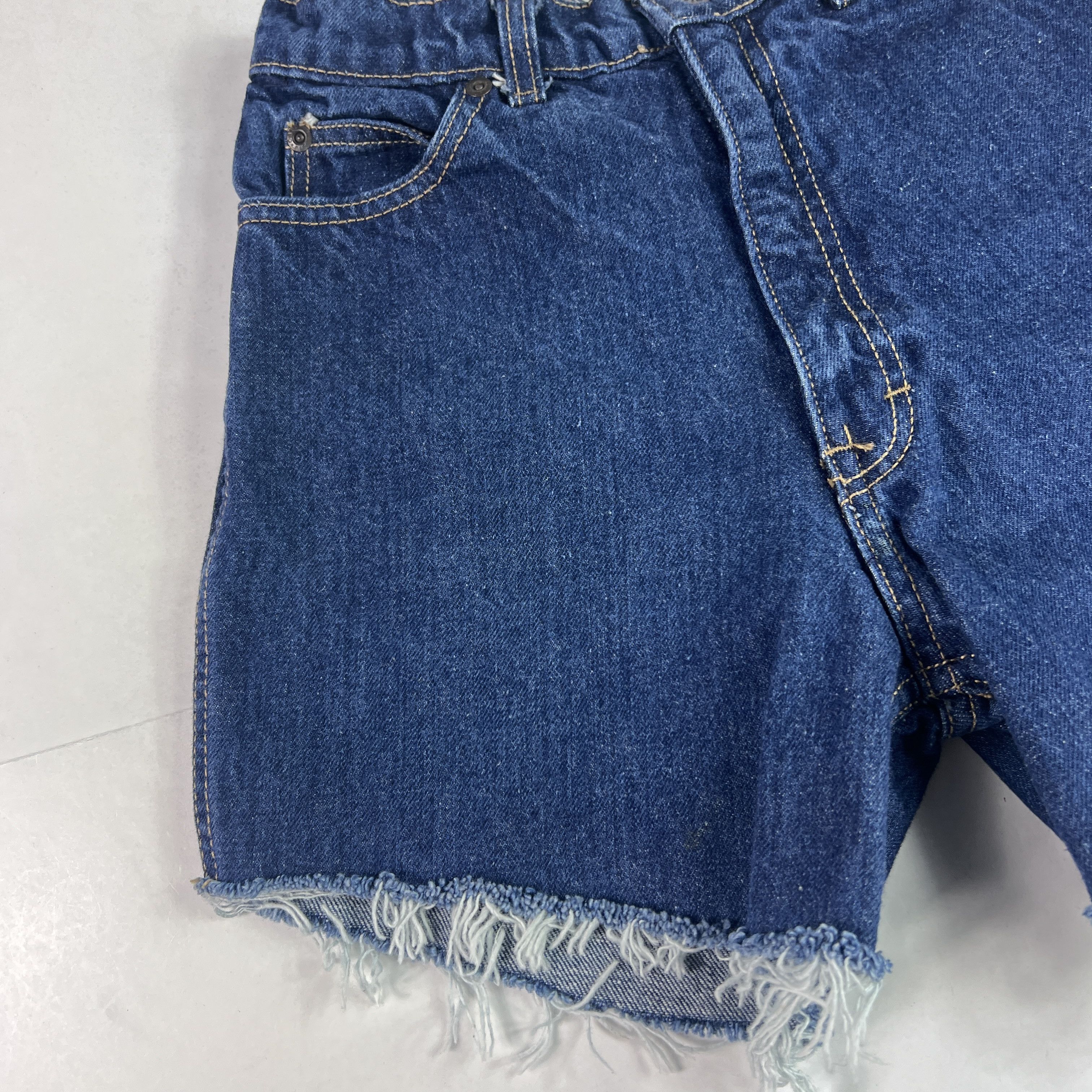 Calvin Klein VTG 80s Calvin Klein Shorts High Rise Cut Off Denim Jorts Size 25" / US 0 / IT 36 - 2 Thumbnail