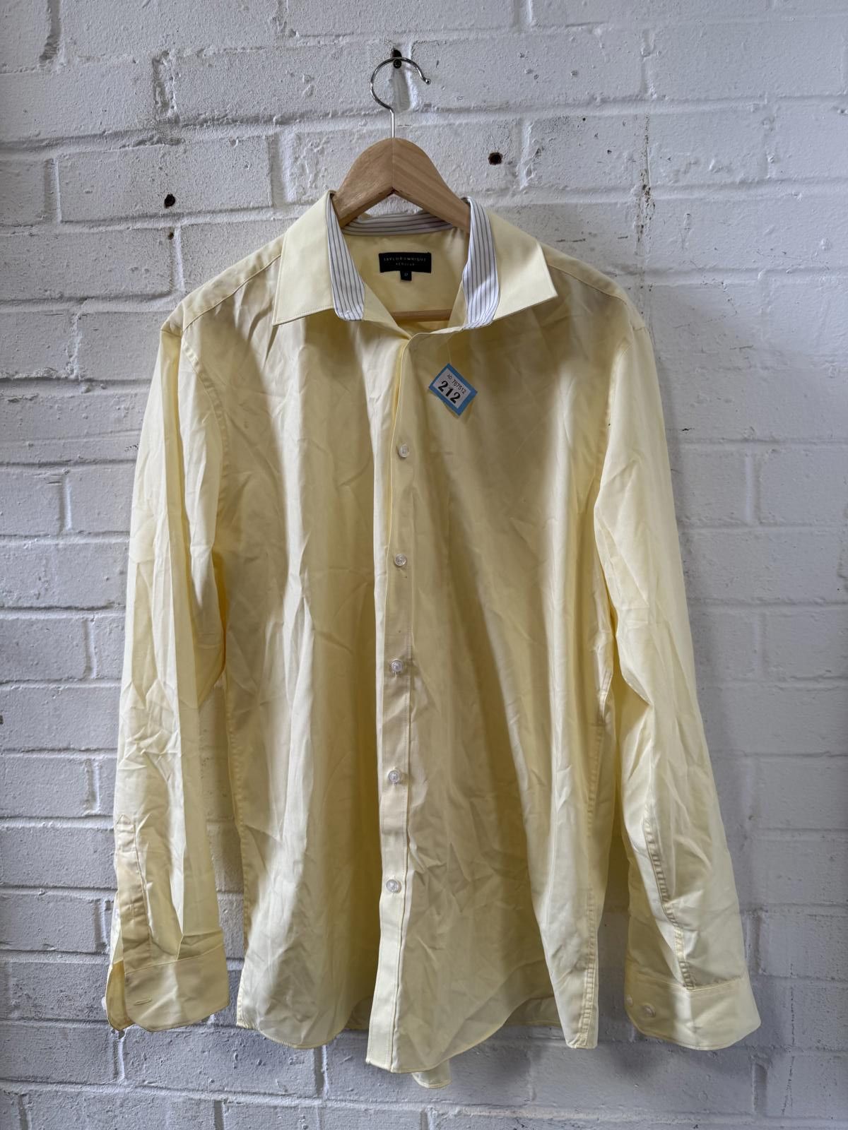 Designer Taylor & Wright Men's Regular Fit Yellow Dress Shirt Size 17 Size US M / EU 48-50 / 2 - 1 Thumbnail