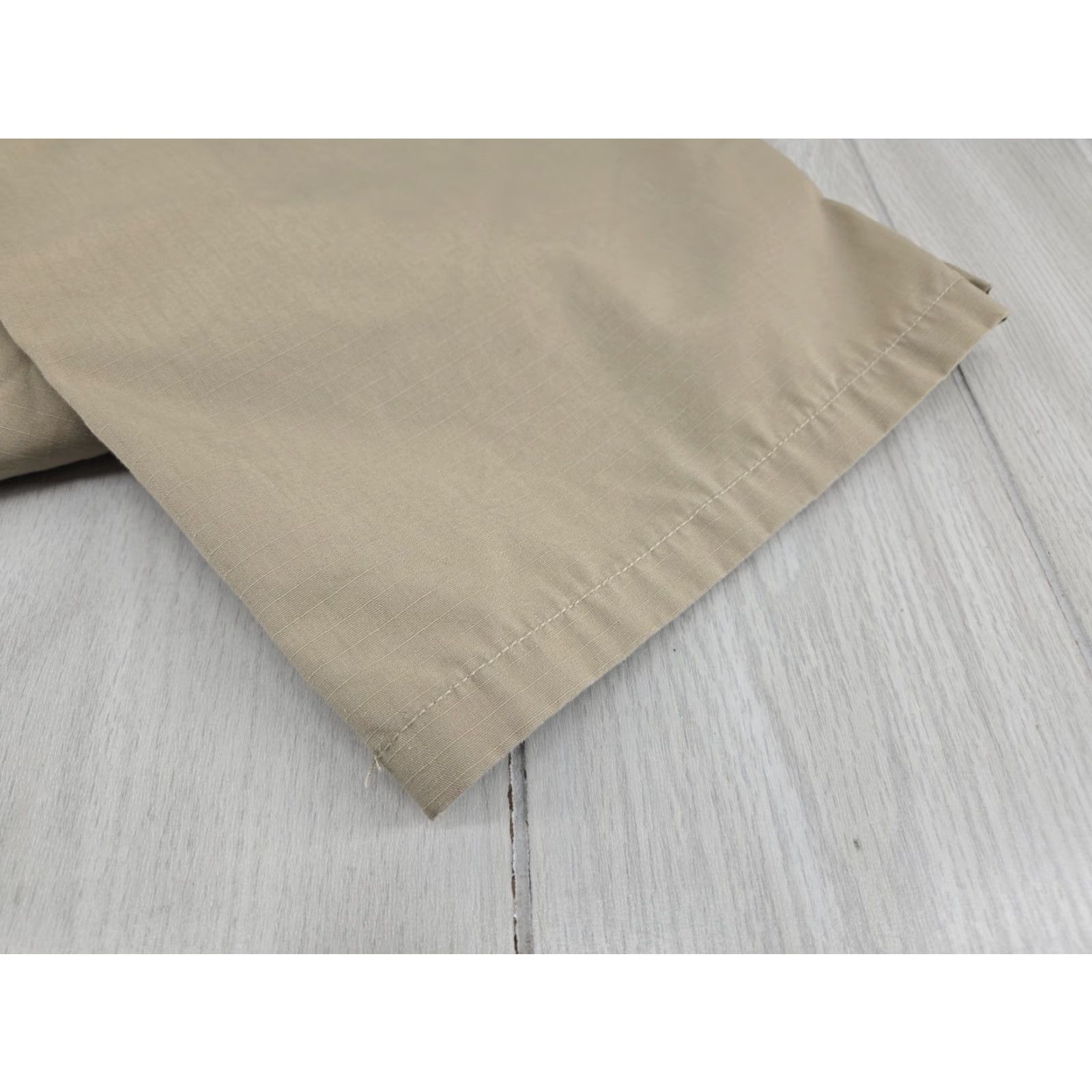 Propper VINTAGE Propper Tactical Cargo Pants Tan Mens 42x30 Cargo Pants Mens Tan 40 Regular Inseam 30 9" Leg Opening Mens Size US 40 / EU 56 - 2 Thumbnail