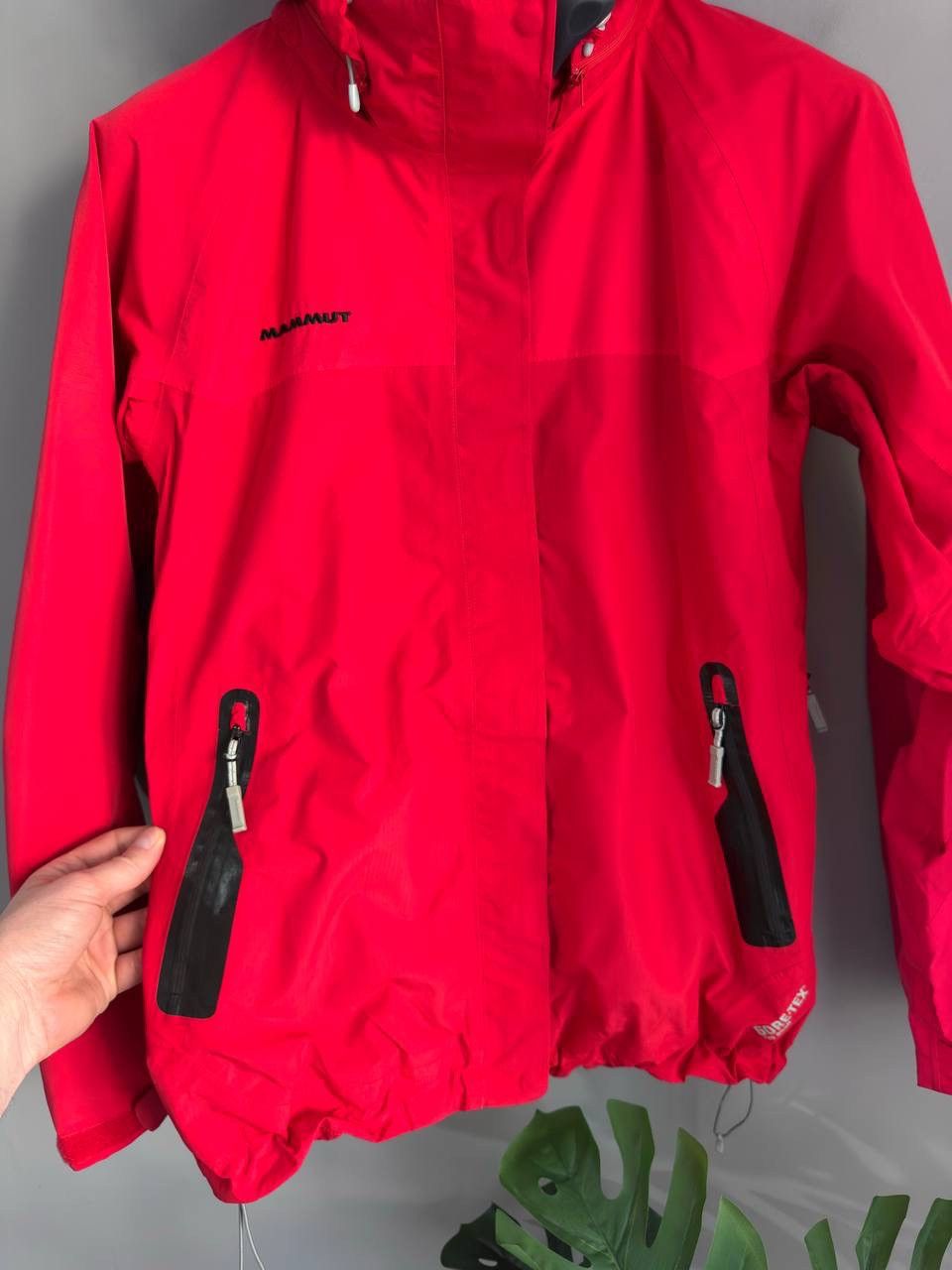 Mammut Mammut GORE TEX Pro Shell Women's Waterproof Jacket, Size L Size US L / EU 52-54 / 3 - 6 Thumbnail