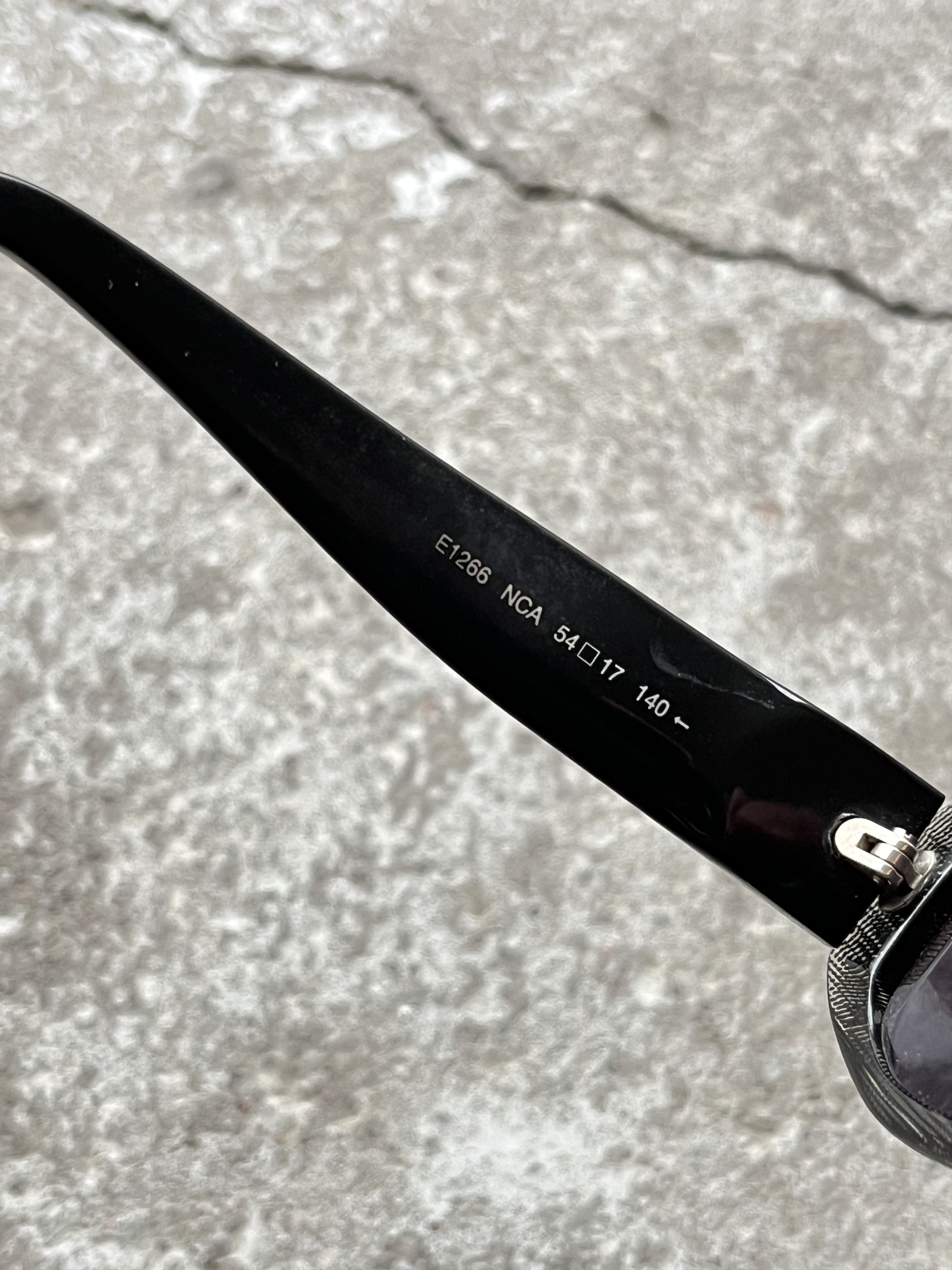 Other escada y2k 00s grey vintage sunglasses Size ONE SIZE - 3 Thumbnail