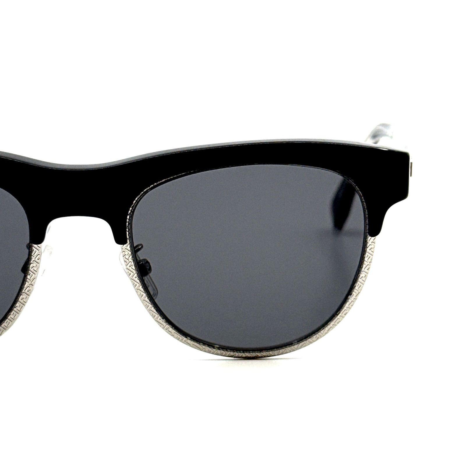 Fendi NEW!!! FENDI Sunglasses FE40105U 01A Authentic Size ONE SIZE - 5 Thumbnail