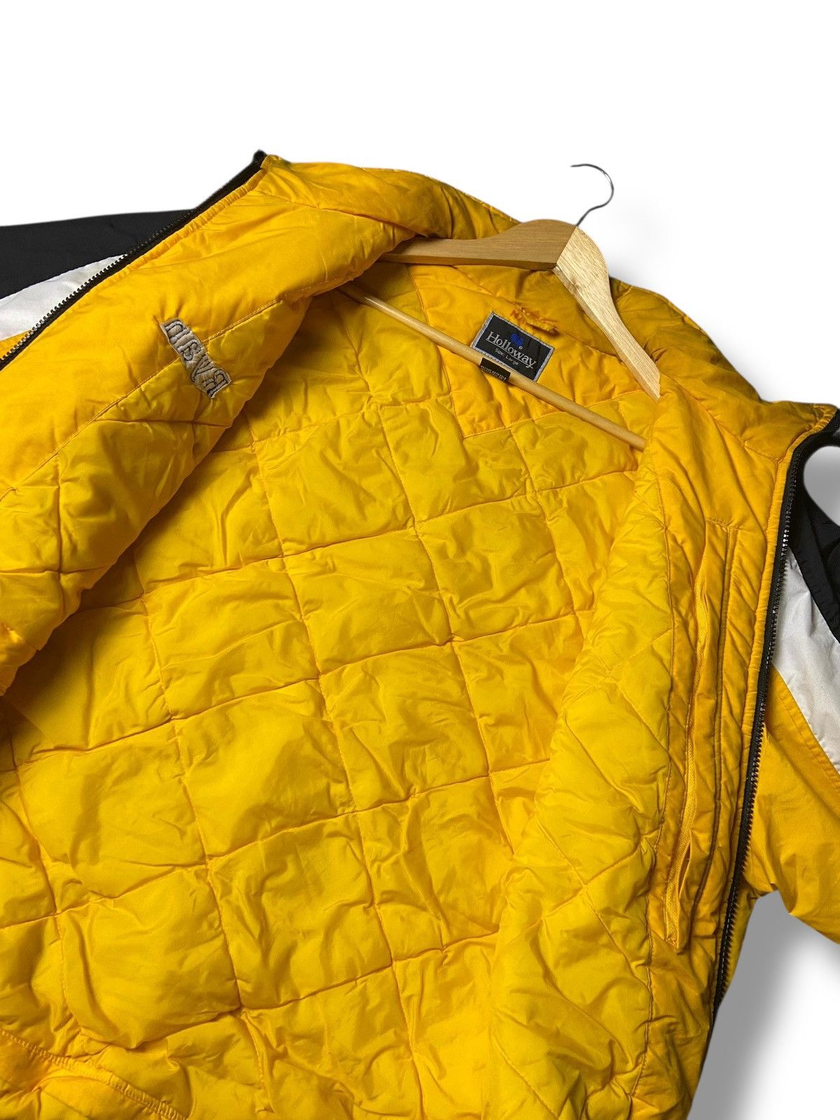 Holloway HOLLOWAY Color Block Embroidered Windbreaker (163) Size US L / EU 52-54 / 3 - 5 Thumbnail
