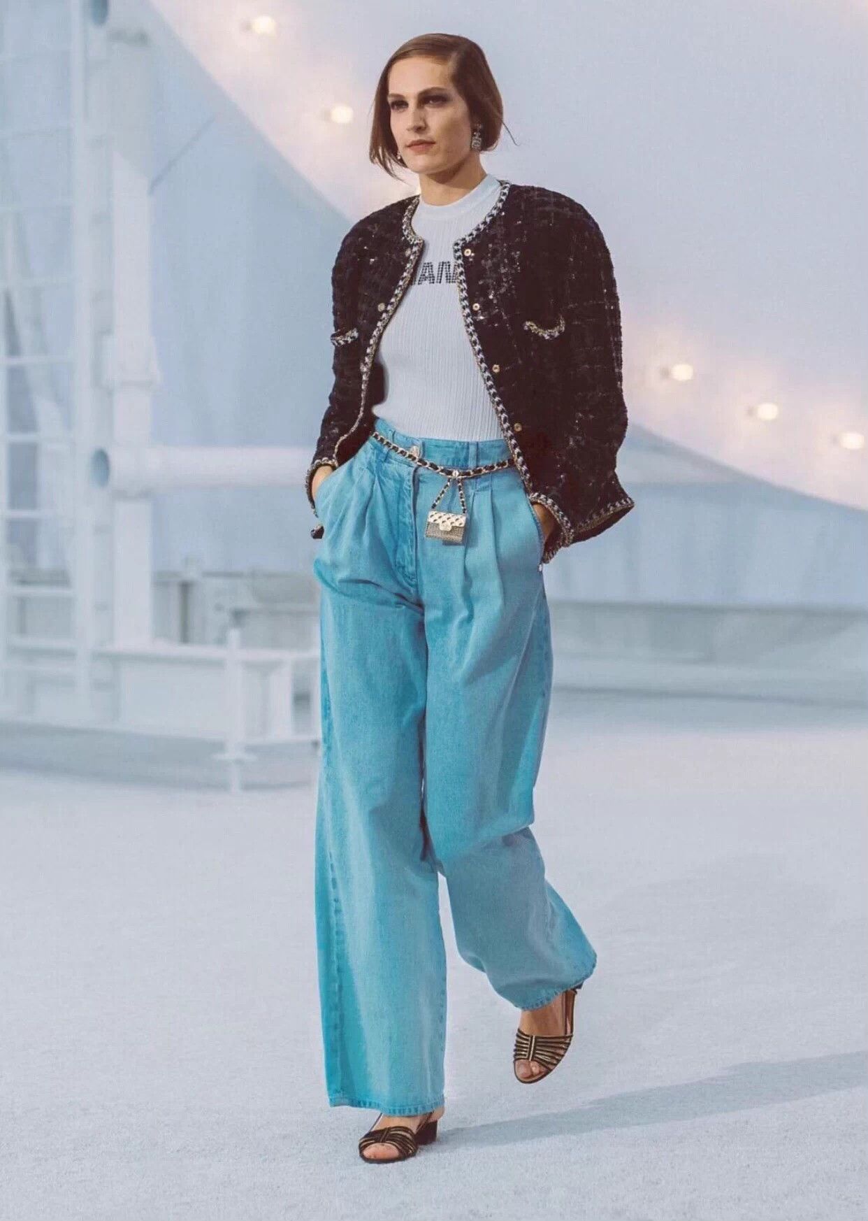 Chanel Chanel Gold CC Star Btn Lake Blue Women's Jeans 38 Size 27" / US 4 / IT 40 - 2 Thumbnail