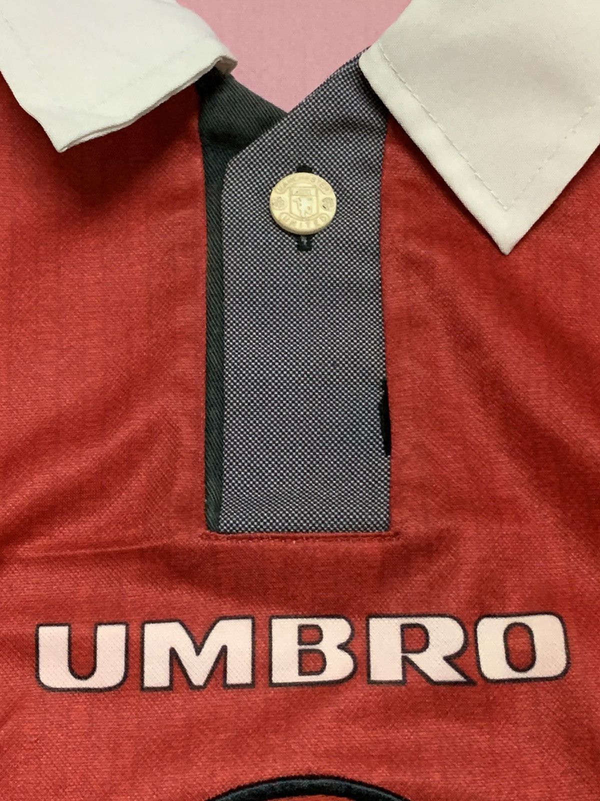 Umbro vintage manchester united 1996/98 david beckham Size US M / EU 48-50 / 2 - 5 Thumbnail