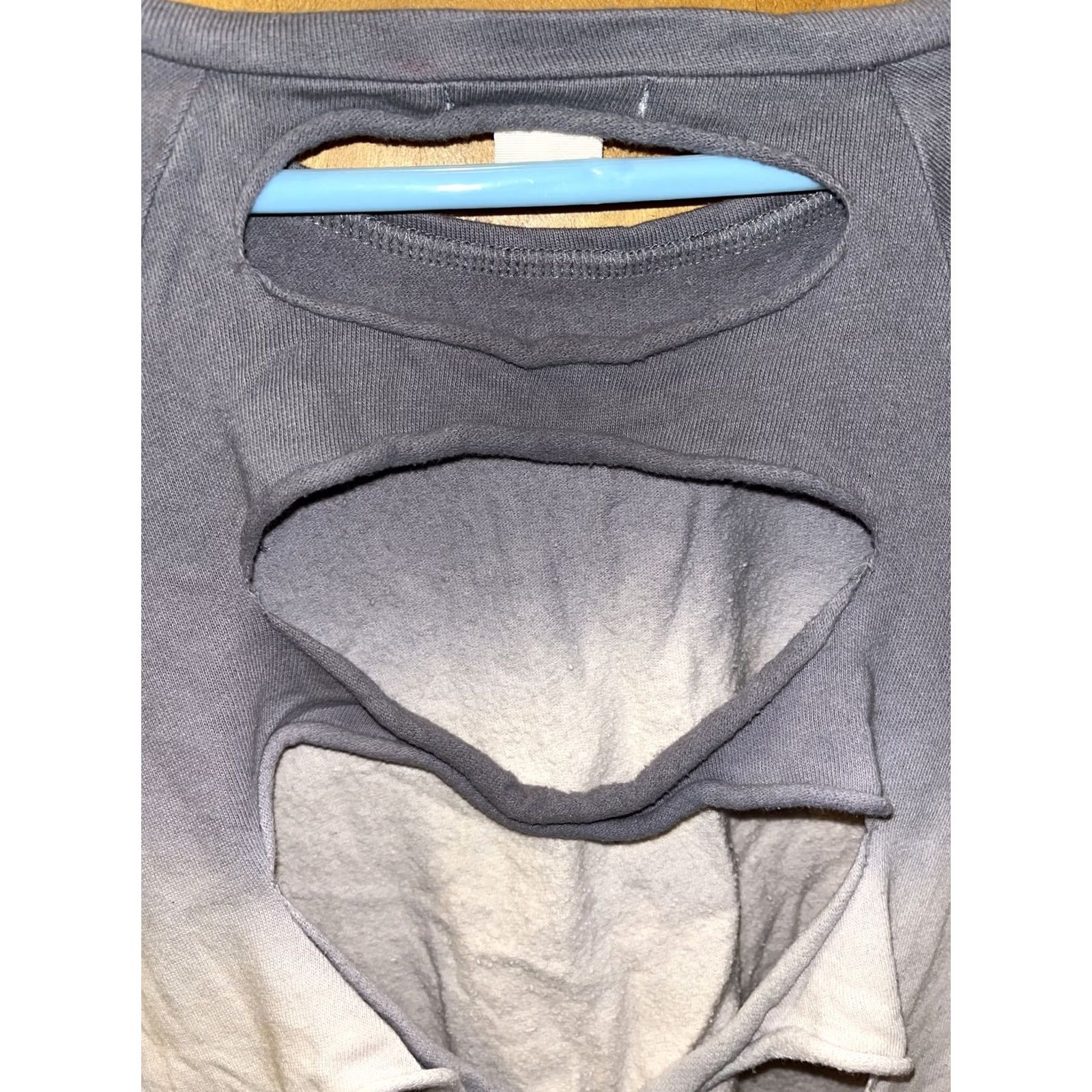 Obey OBEY Sweatshirt Womens XS Ombré Gray To Cream Back Slit 80s Flash Dance Knit Pullover Shirt Girls Size XS / US 0-2 / IT 36-38 - 4 Thumbnail