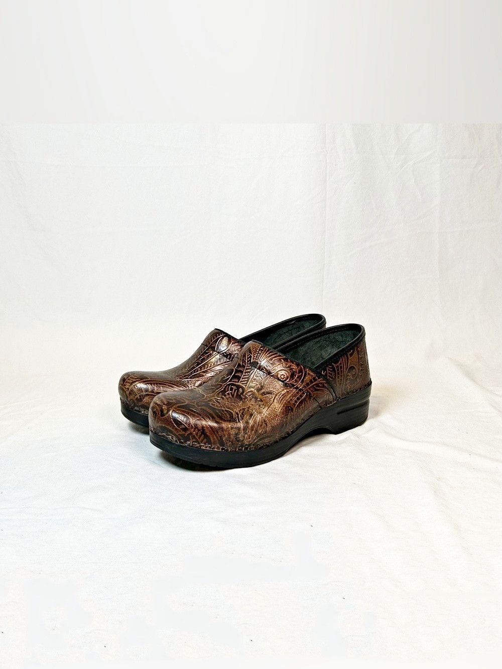 Dansko Dansko Brown Tooled Leather Professional Clogs Size US 9.5 / IT 39.5 - 1 Thumbnail