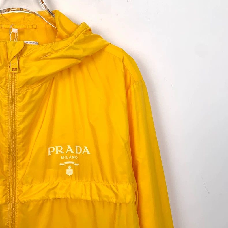 Prada Prada Yellow logo letter hooded zipper jacket 2501-Nextarro Size US L / EU 52-54 / 3 - 3 Thumbnail