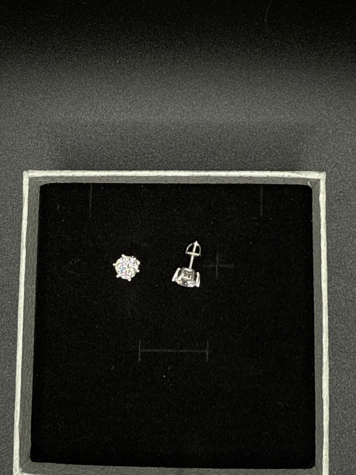 Other Iced out Stud earrings 925 sterling silver and Moissanite Size ONE SIZE - 4 Thumbnail