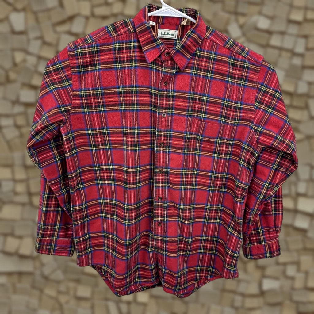 Vintage VINTAGE L.L.Bean DL10 Men’s Large Shirt Red Plaid Flannel Cotton Pocket Button-Up Christmas Plaid Shirts Mens Regular Long Sleeve Size US L / EU 52-54 / 3 - 1 Thumbnail