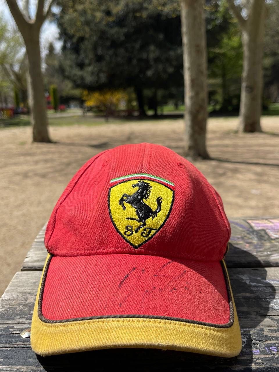 Vintage Ferrari Cap with Michael Schumacher Signature Size ONE SIZE - 2 Thumbnail