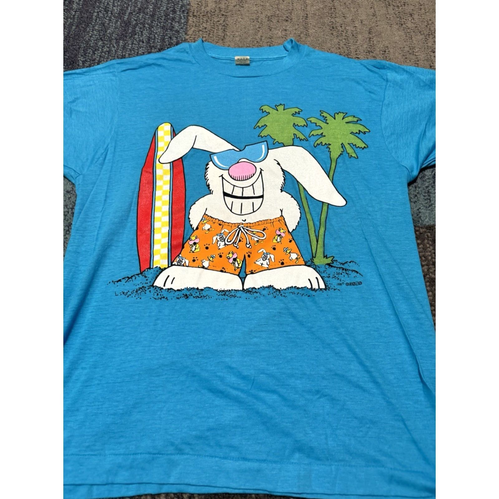 Vintage VINTAGE Screen Stars Beach Bunny Surfer Blue Single Stitch Shirt L USA Mens Graphic Tee Size US L / EU 52-54 / 3 - 2 Thumbnail