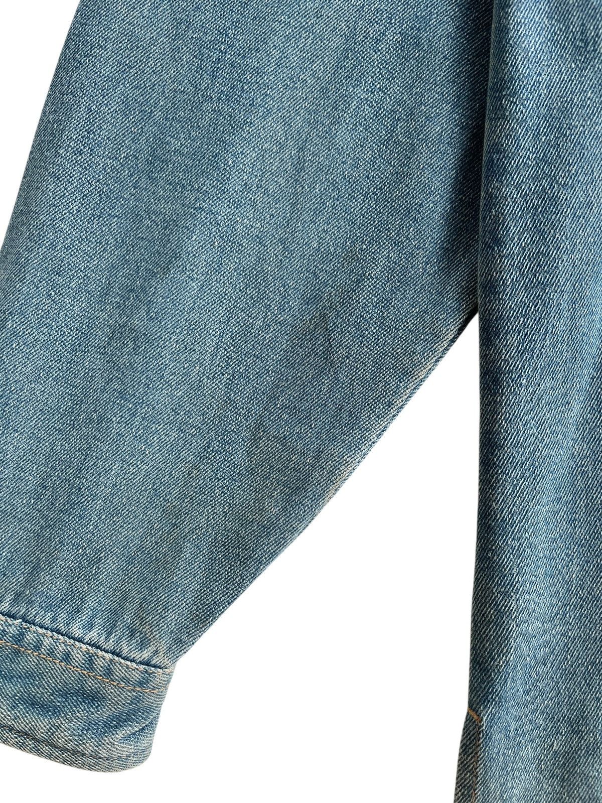 Japanese Brand Urban Outfitters Distressed Denim Shirt Size US L / EU 52-54 / 3 - 15 Thumbnail